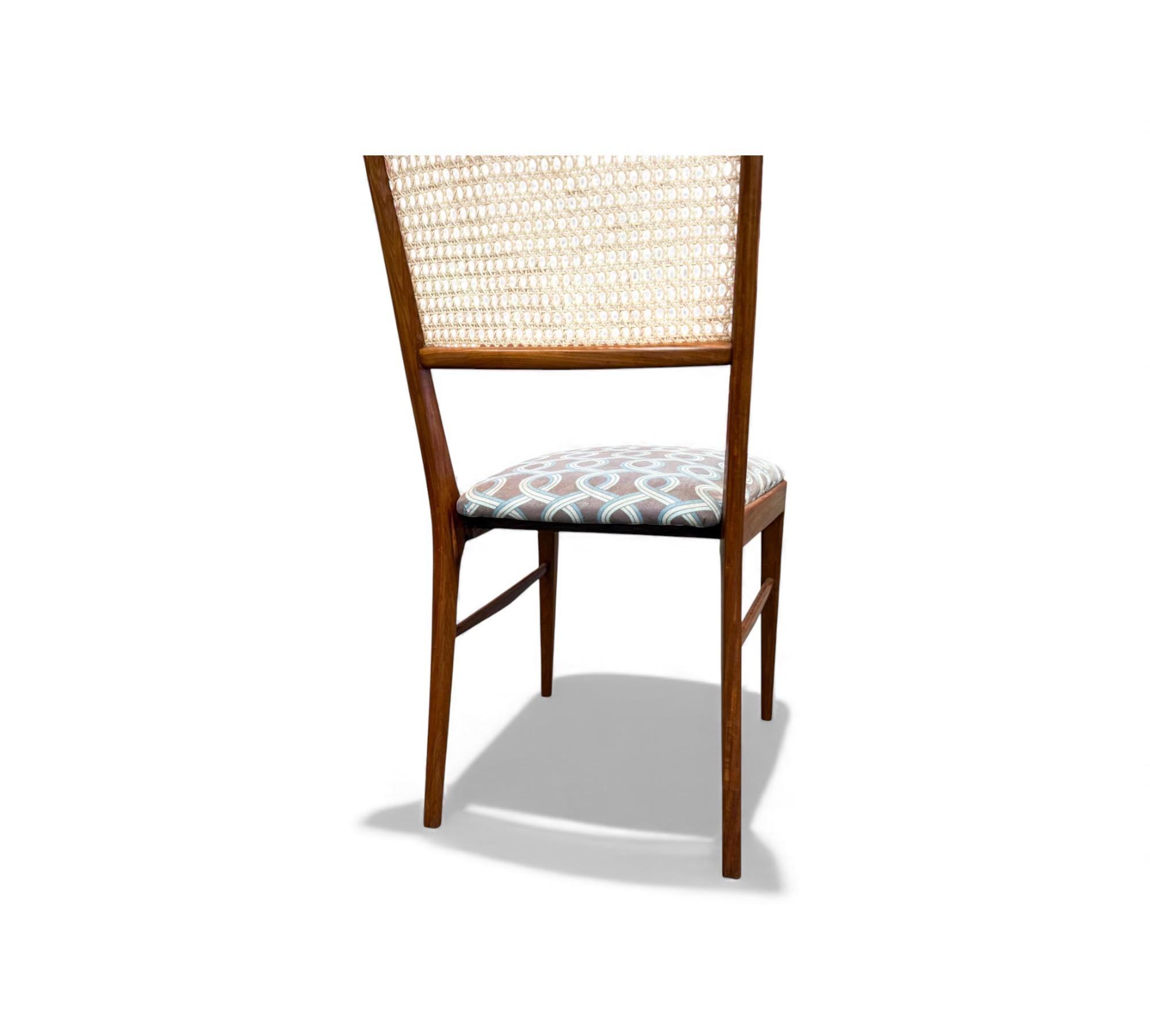 Ensemble de 4 chaises brésiliennes en bois dur et en rotin, inconnu, 1960s en vente 8