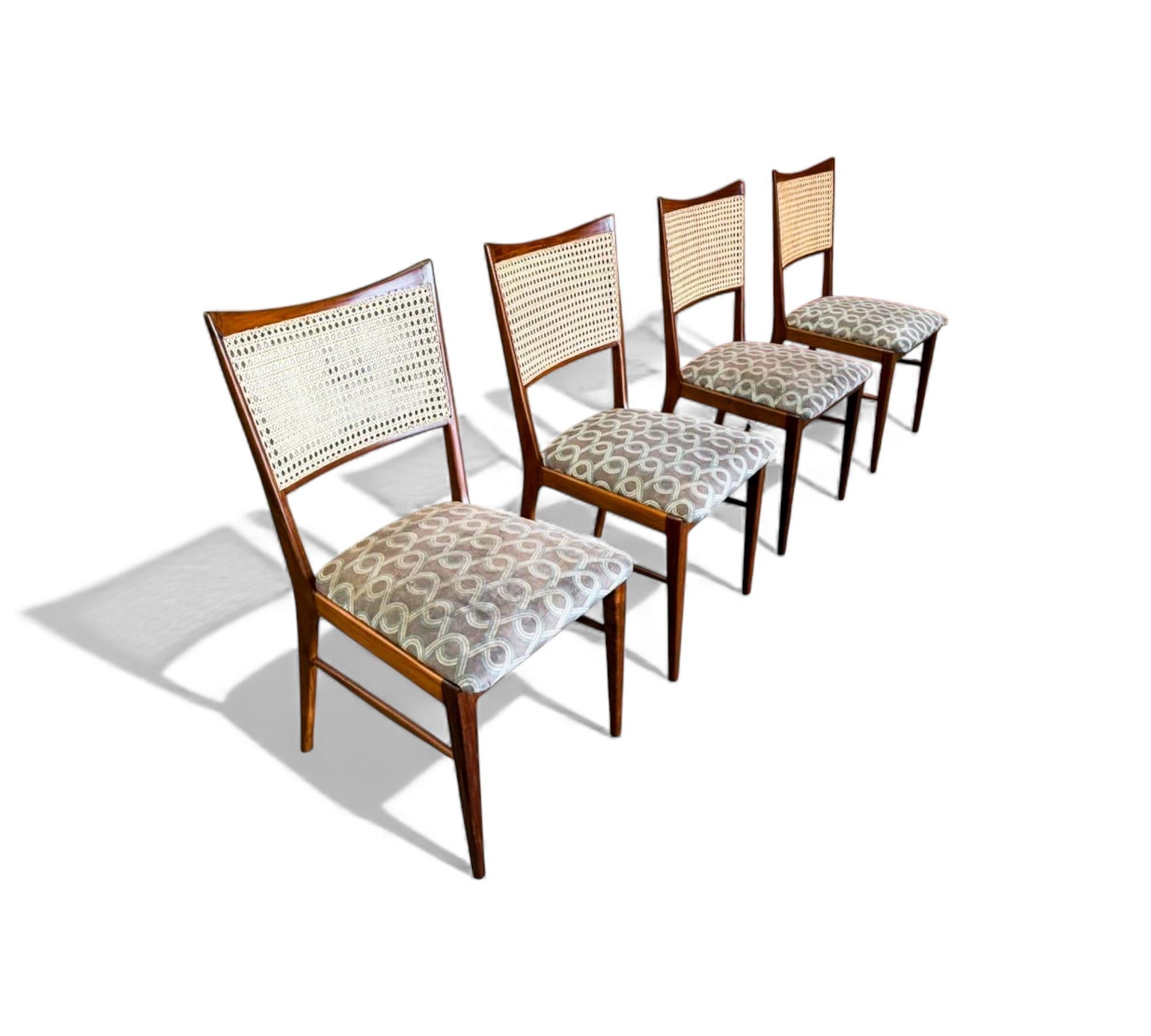 Mid-Century Modern Ensemble de 4 chaises brésiliennes en bois dur et en rotin, inconnu, 1960s en vente