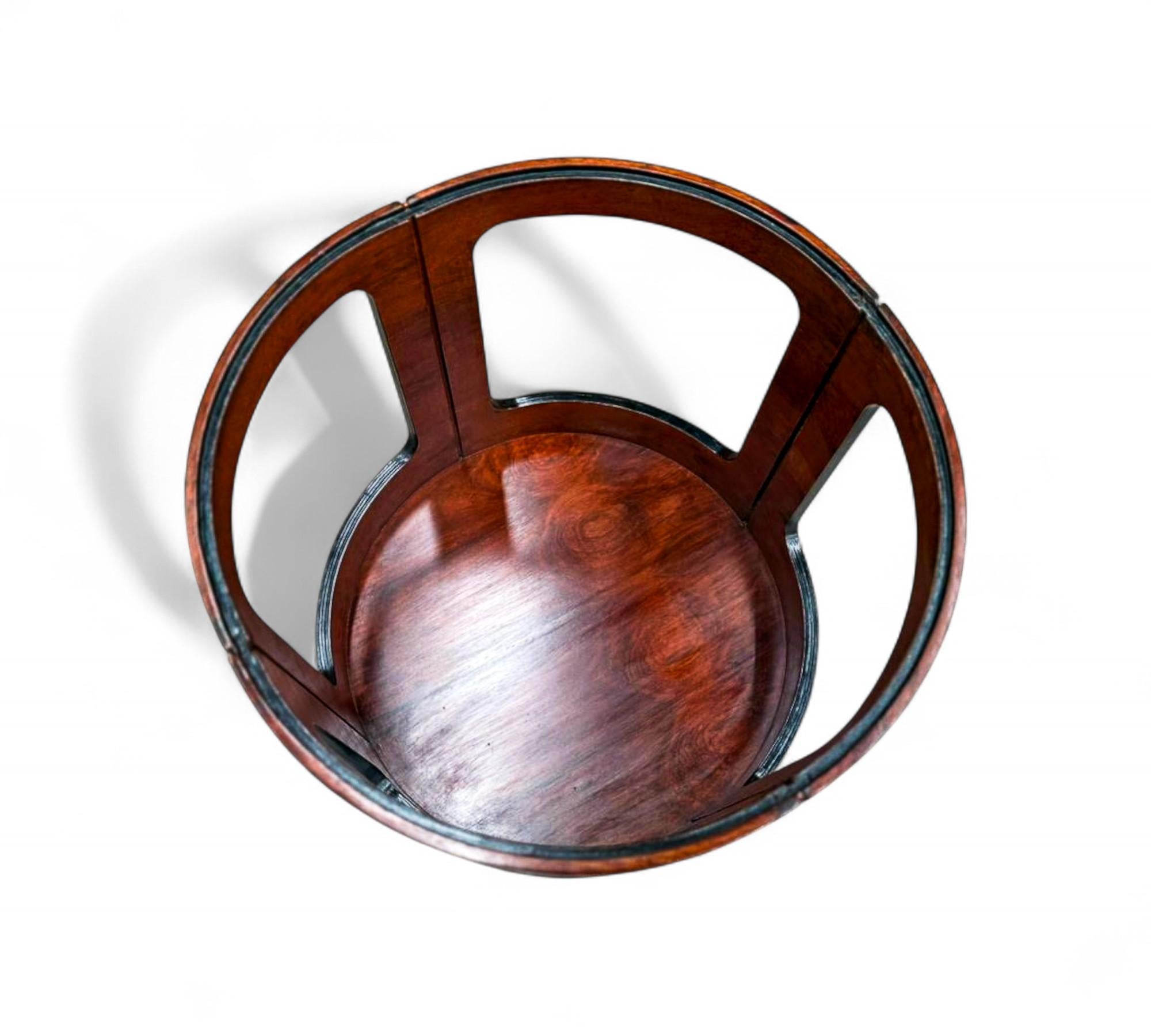 Brazilian Mid-Century Modern Side Table in Hardwood, Bertomeu, 1950s- 1960s Bon état - En vente à New York, NY