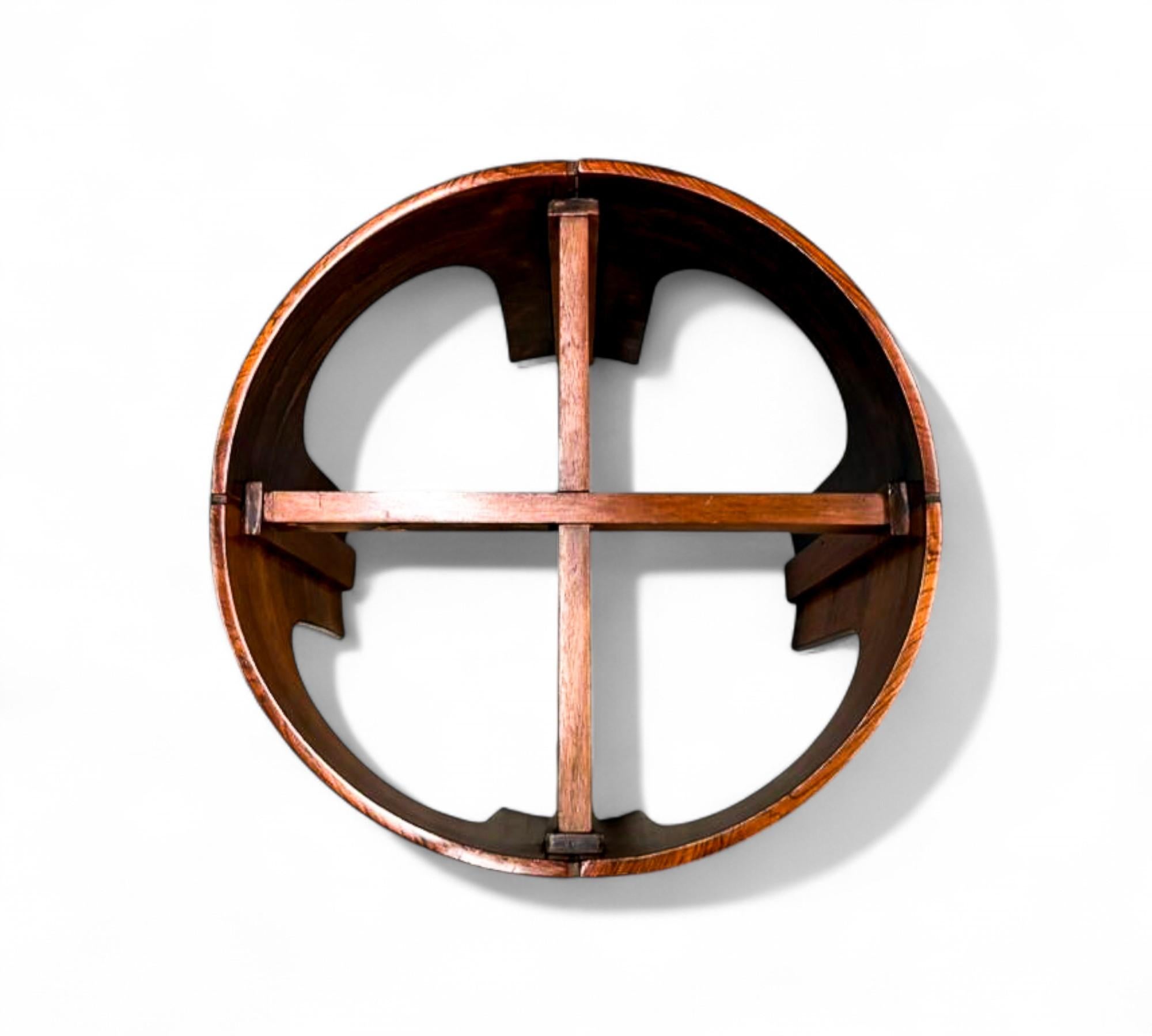 Table d'appoint brésilienne moderne du milieu du siècle en bois dur et laiton, Bertomeu, 1960 en vente 1