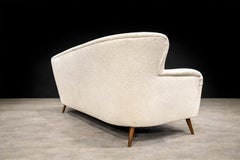 Divano brasiliano di metà secolo in bouclé bianco, Forma Brazil, anni '60