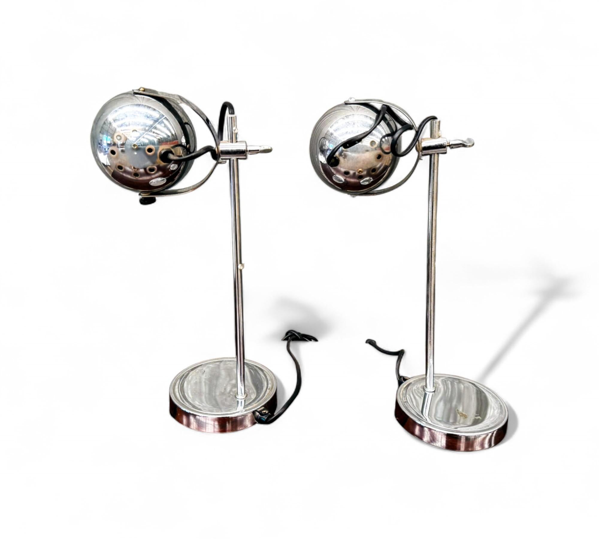 Lámparas de mesa modernas brasileñas de mediados de siglo chapadas en cromo, Desconocido, Años 60 en venta 4