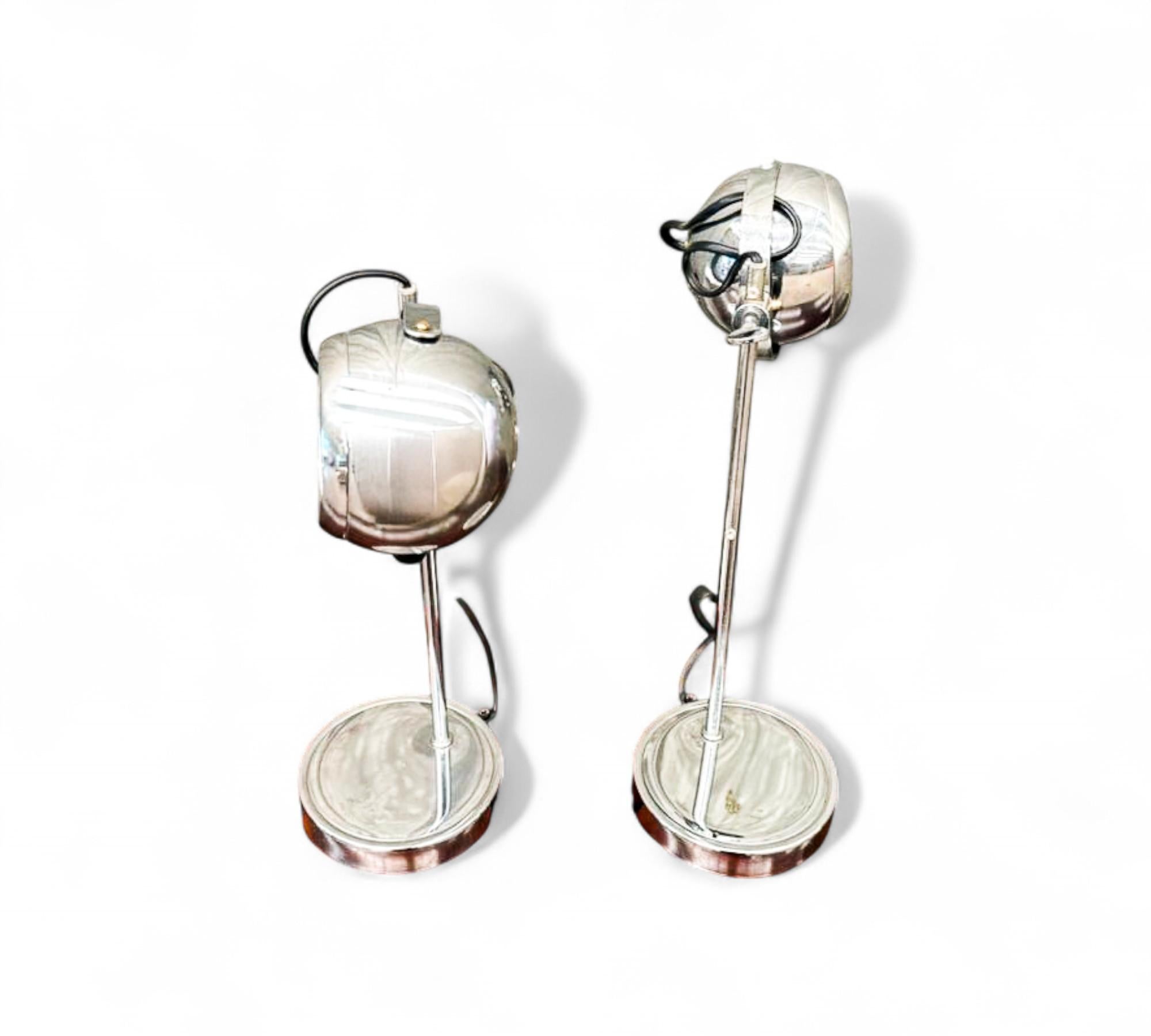 Lámparas de mesa modernas brasileñas de mediados de siglo chapadas en cromo, Desconocido, Años 60 Brasileño en venta