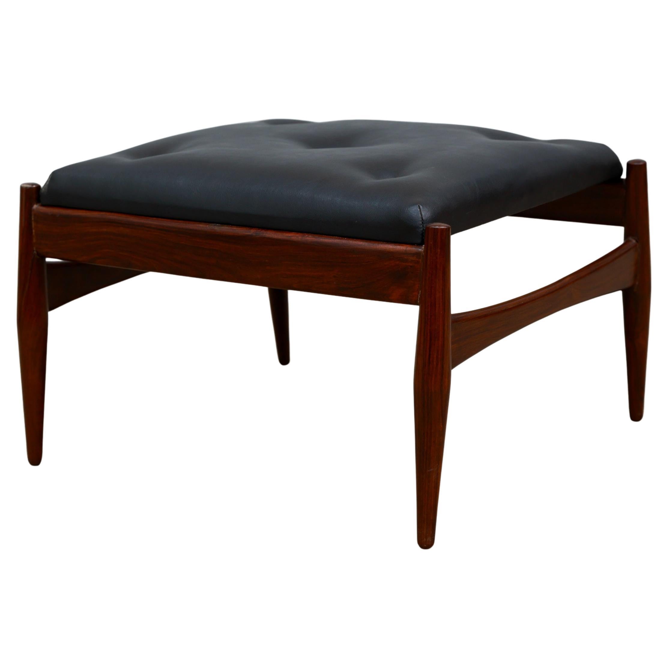 Brazilian Mid-Century Ottoman in Hardwood
Leather, Liceu de Artes, 1960s