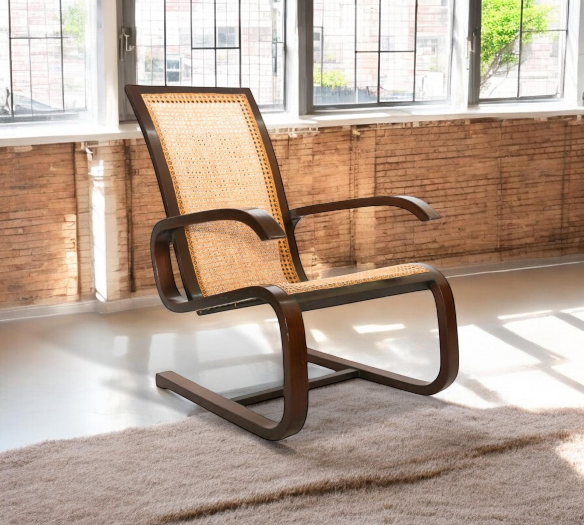 Fauteuil à bascule brésilien du milieu du siècle en bois dur et cannage, Unknown, c. 1960's en vente 2