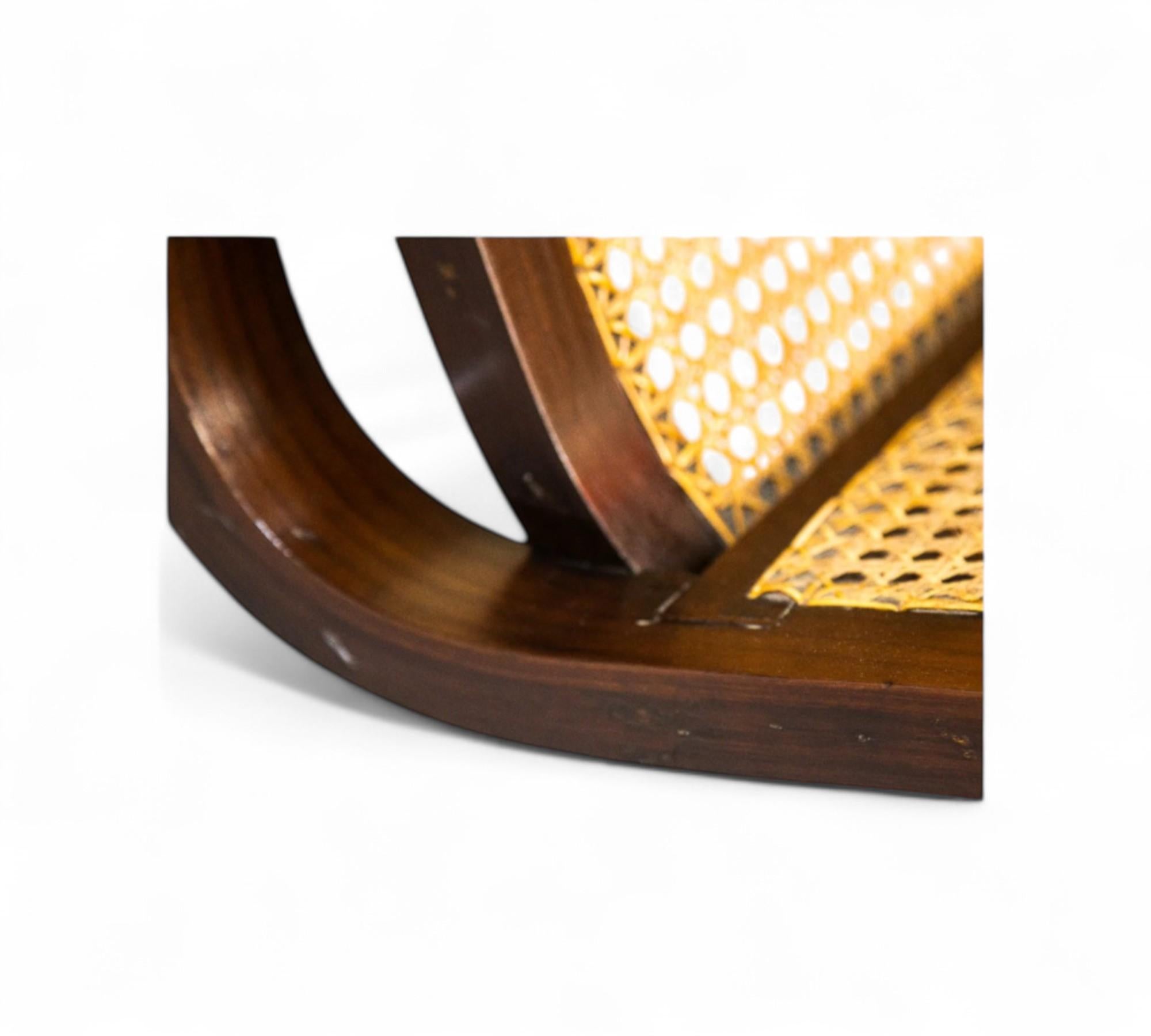 Canne Fauteuil à bascule brésilien du milieu du siècle en bois dur et cannage, Unknown, c. 1960's en vente