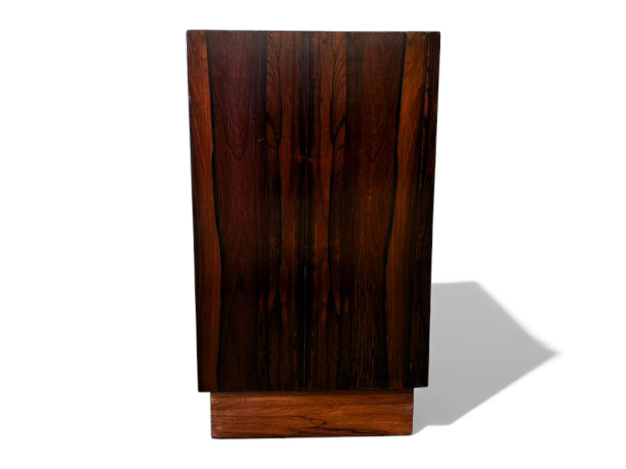 Credenza brasiliana di metà secolo in legno duro, Ando & Cia, anni '60 in vendita 1