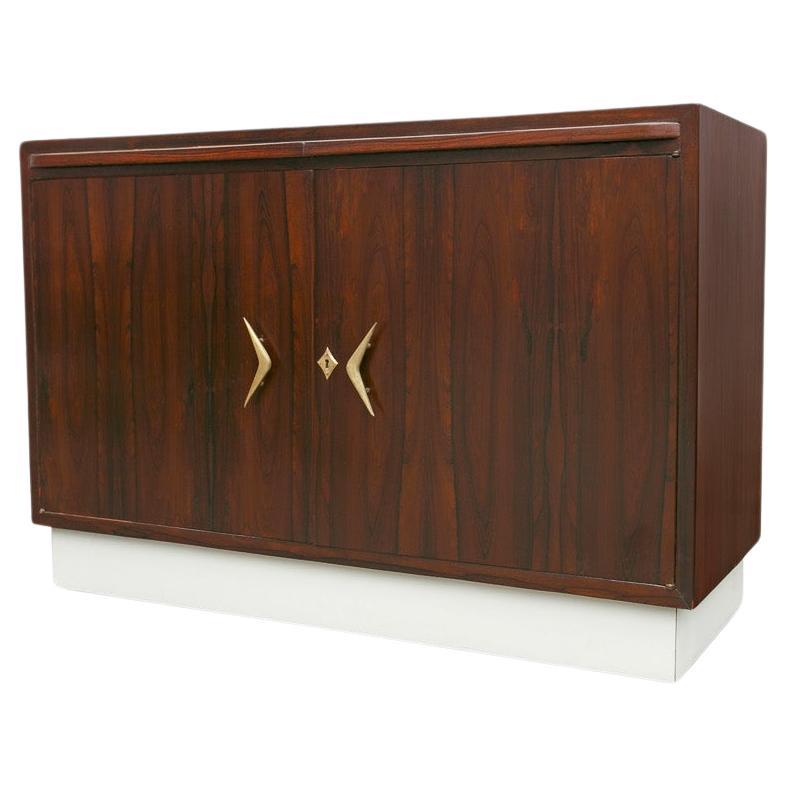 Credenza brasiliana di metà secolo in legno duro di Ando & Cia, anni '60 in vendita