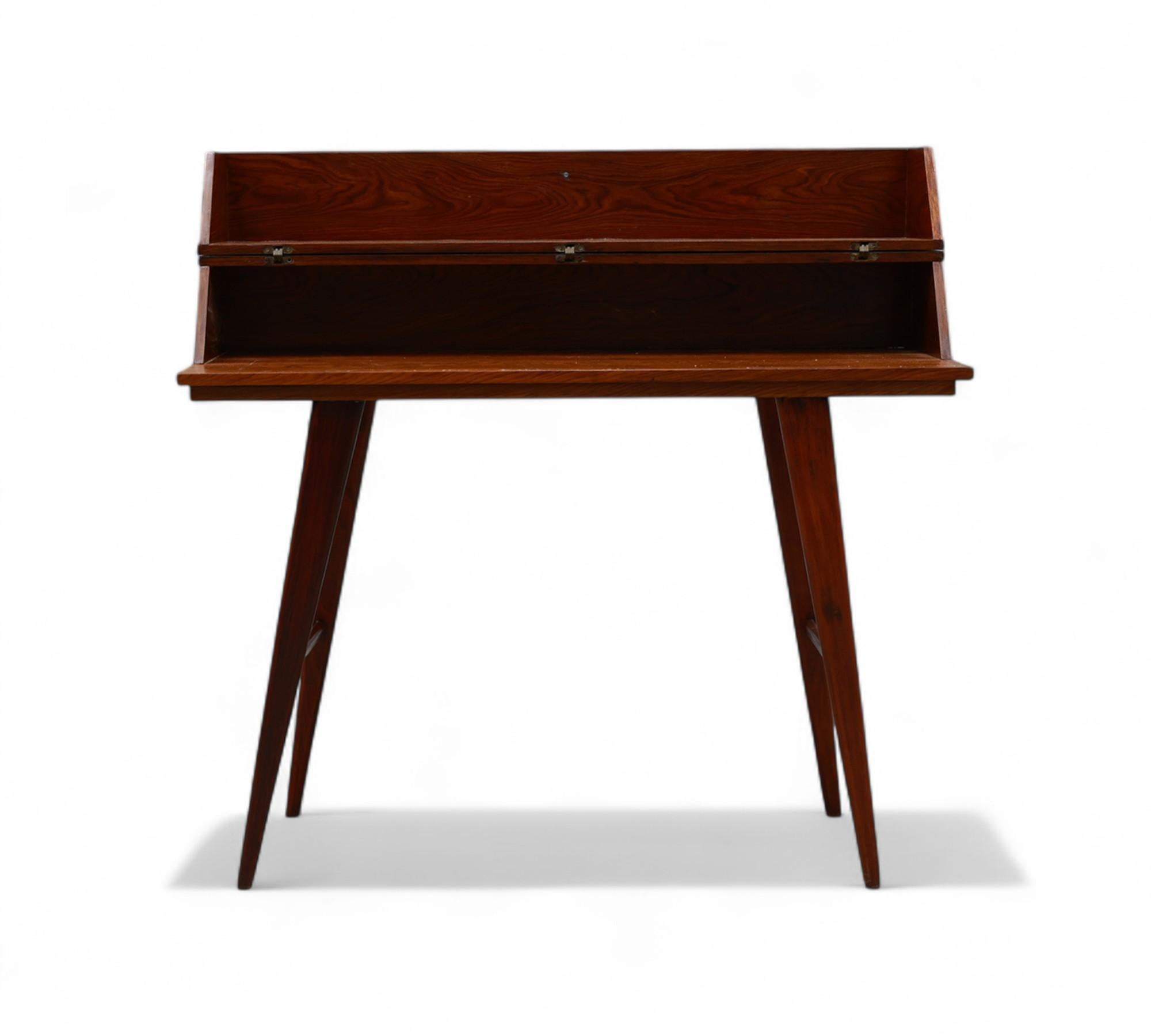 Mid-Century Modern Buffet brésilien du milieu du siècle en bois dur avec ouverture frontale, Unknown, années 1960 en vente