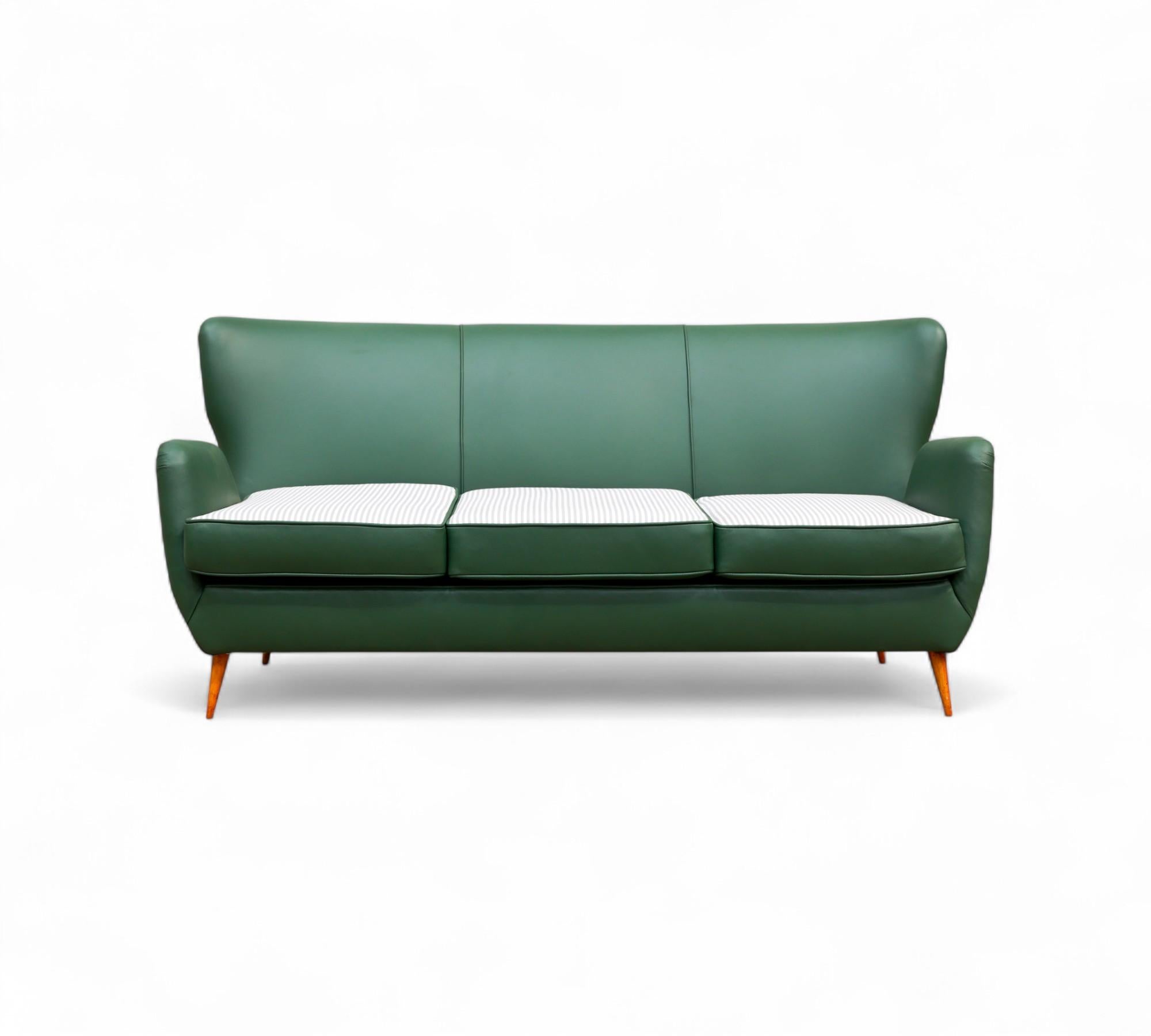 Woodwork Brazilian Mid-Century Sofa in Hardwood, Leather and Fabric by Carlo Hauner 1950s For Sale