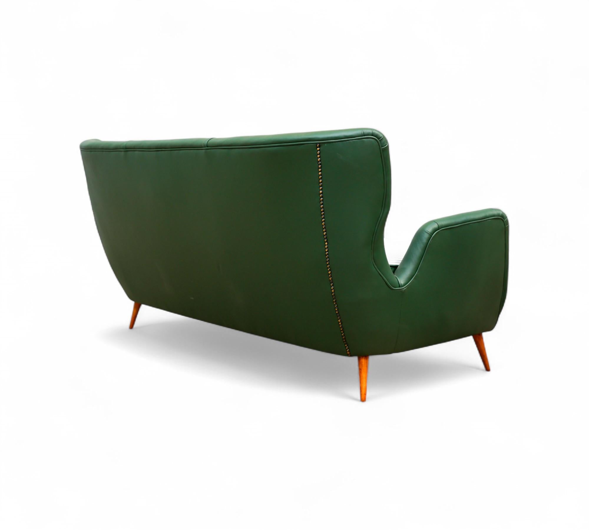 20th Century Brazilian Mid-Century Sofa in Hardwood, Leather and Fabric by Carlo Hauner 1950s For Sale