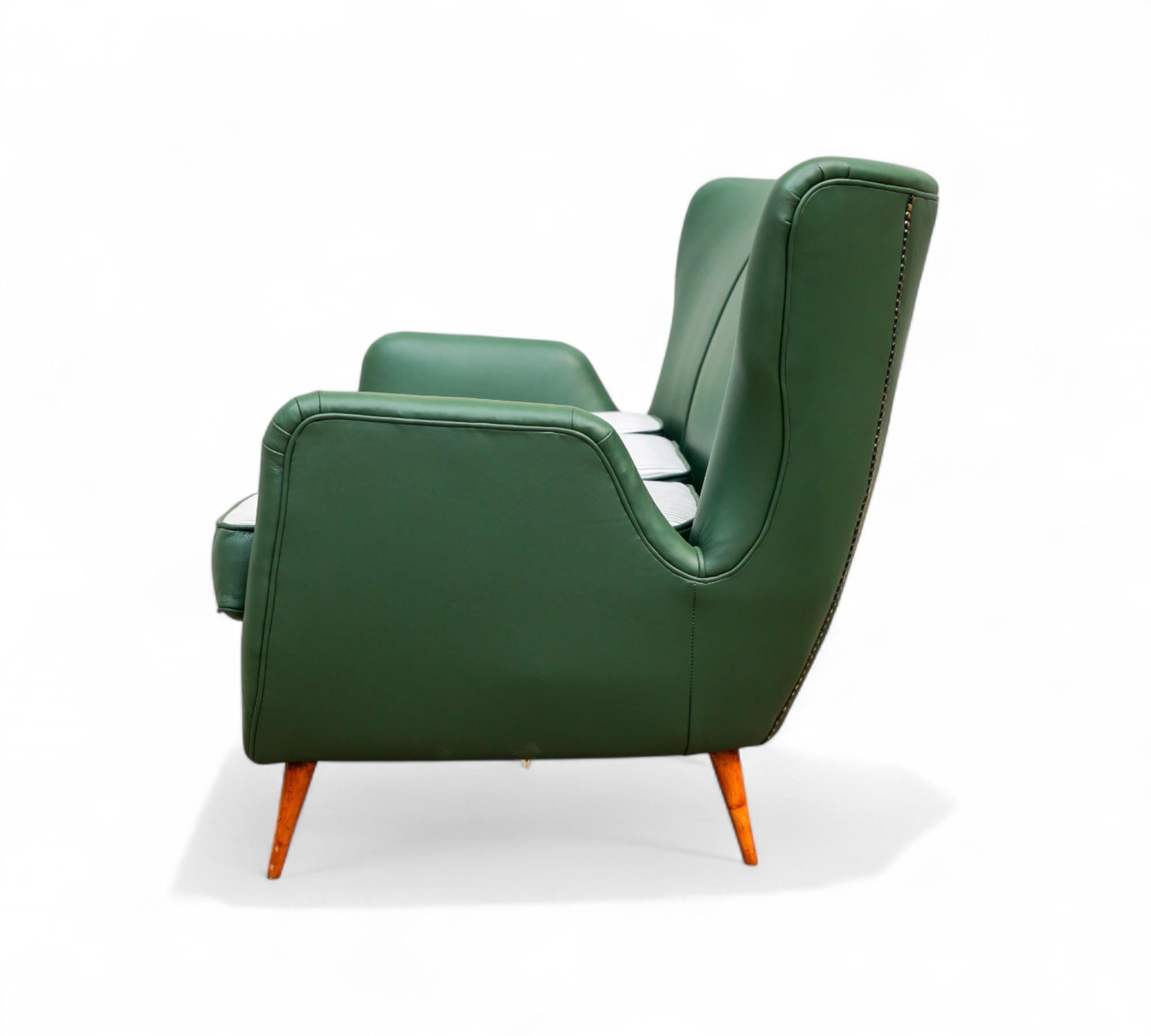 Brazilian Mid-Century Sofa in Hardwood, Leather and Fabric by Carlo Hauner 1950s For Sale 2