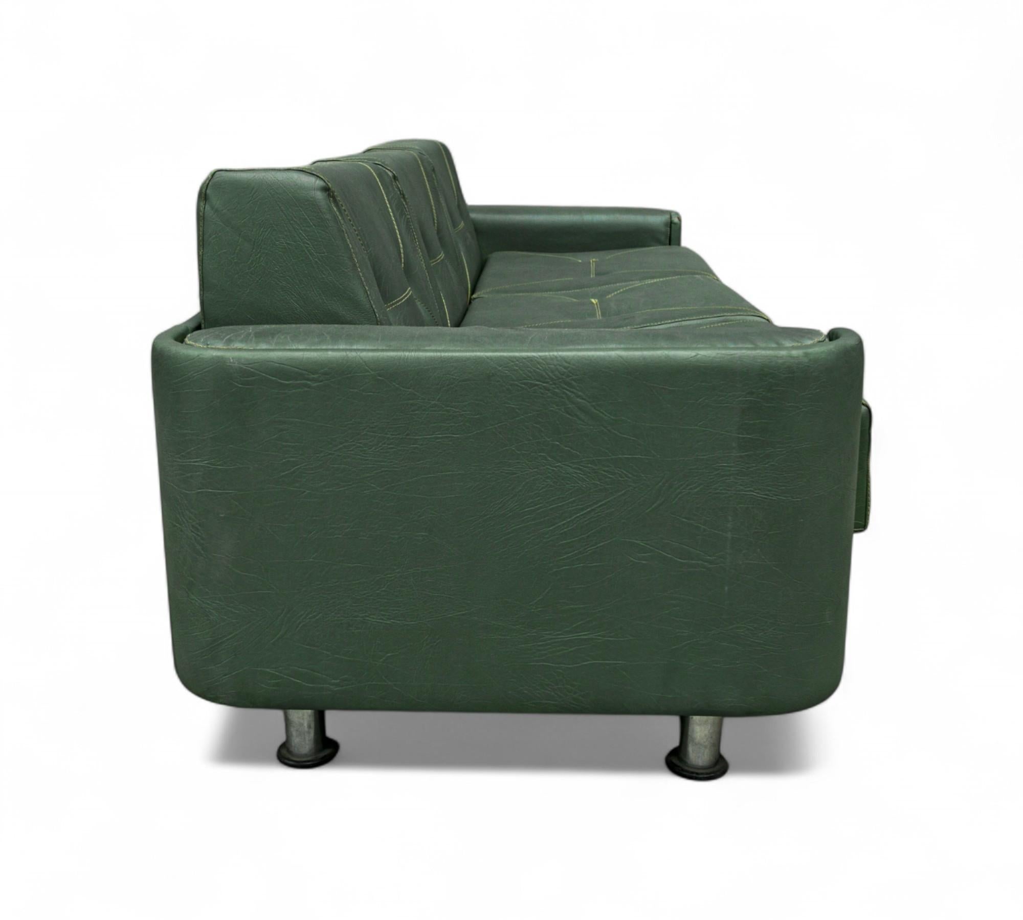 Mid-Century Modern Canapé brésilien du milieu du siècle en Wood et cuir, Jorge Zalszupin, c.C. 1970 en vente