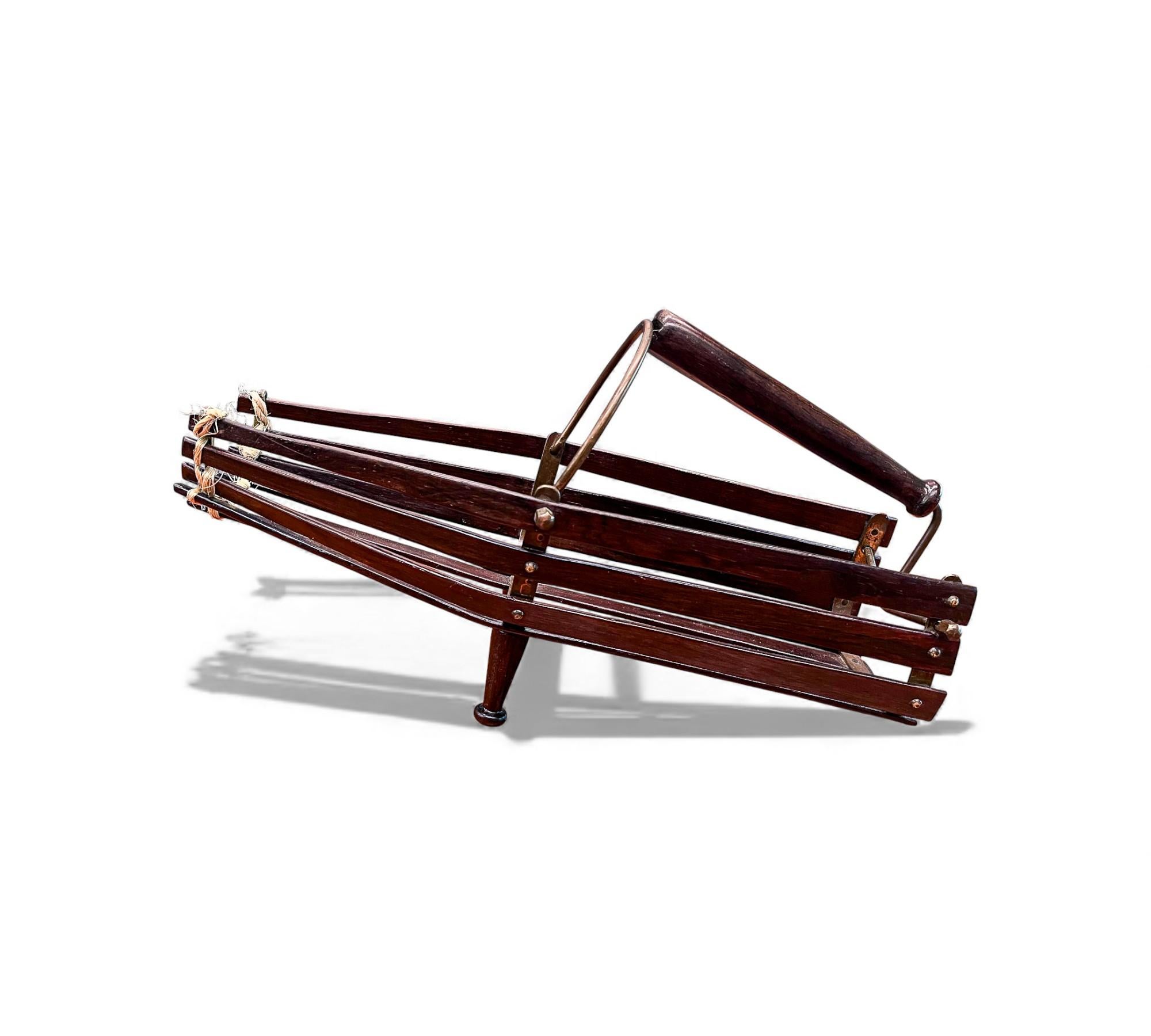 Brasilianischer Weinhalter aus der Mitte des Jahrhunderts aus Hartholz und Metall, Unbekannt, 1960er Jahre im Angebot 3