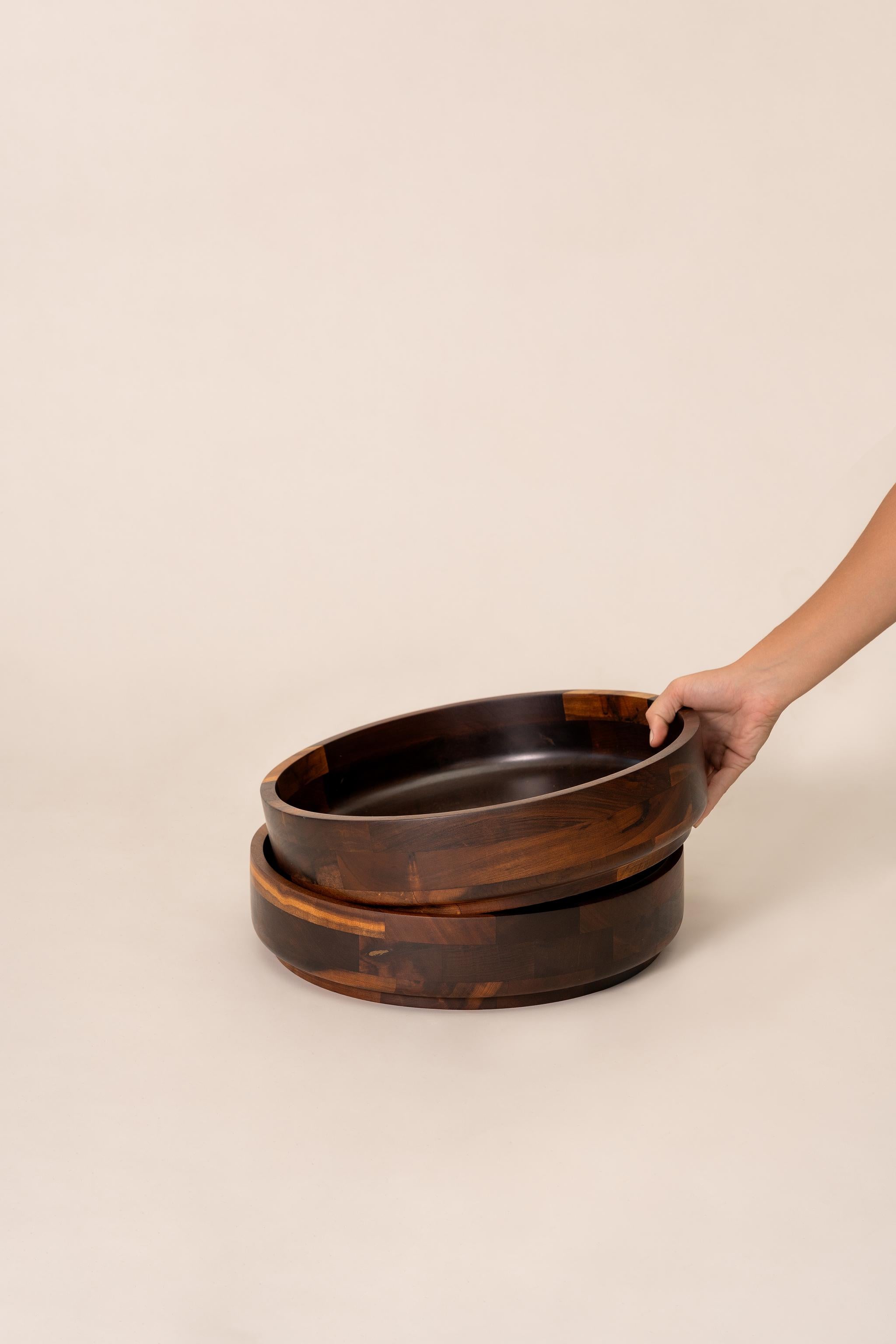 Mid-Century Modern Brazilian Midcentury Centerpiece Bowl in Noble Wood, c. 1970 For Sale