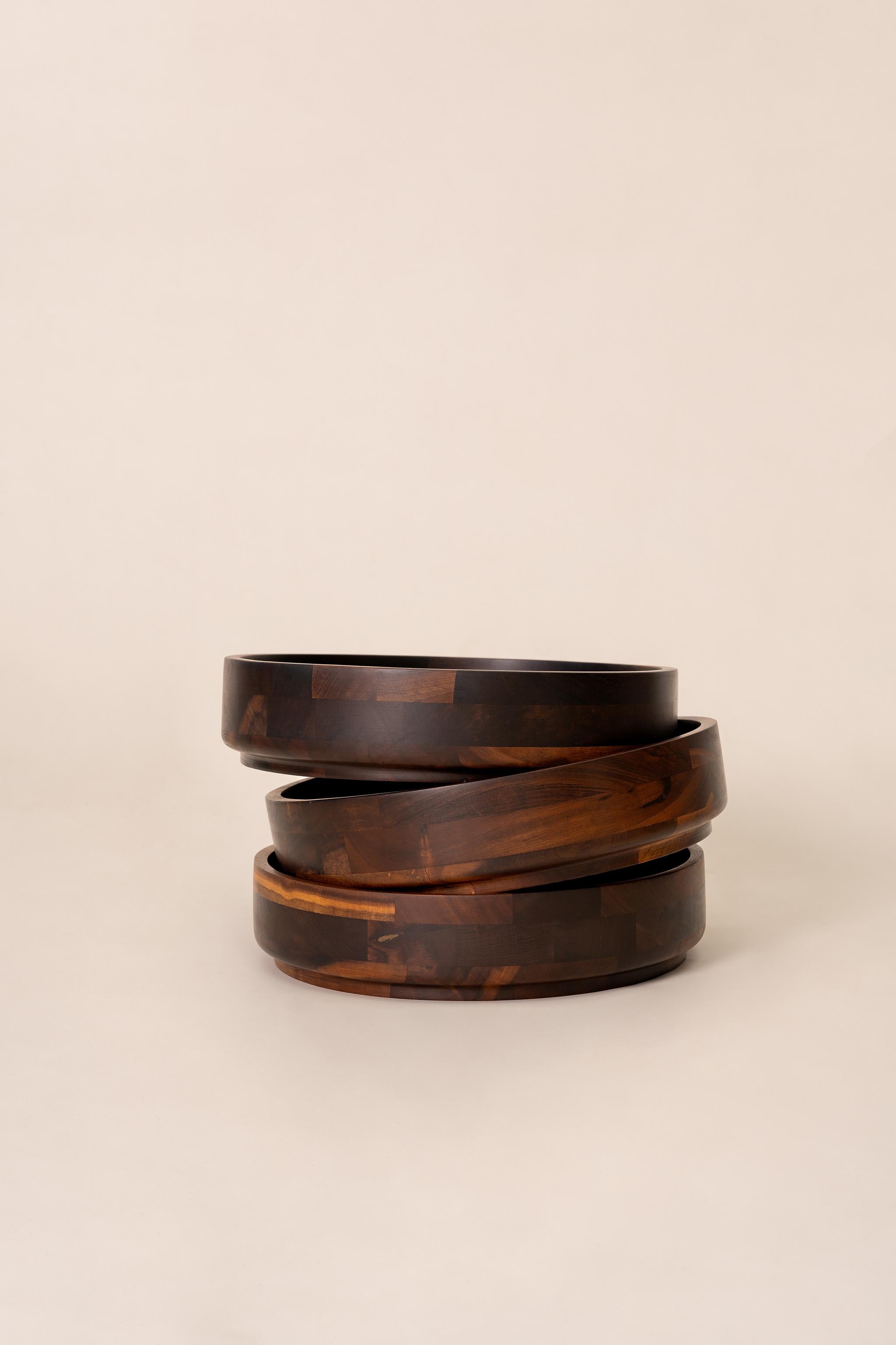 Woodwork Brazilian Midcentury Centerpiece Bowl in Noble Wood, c. 1970 For Sale