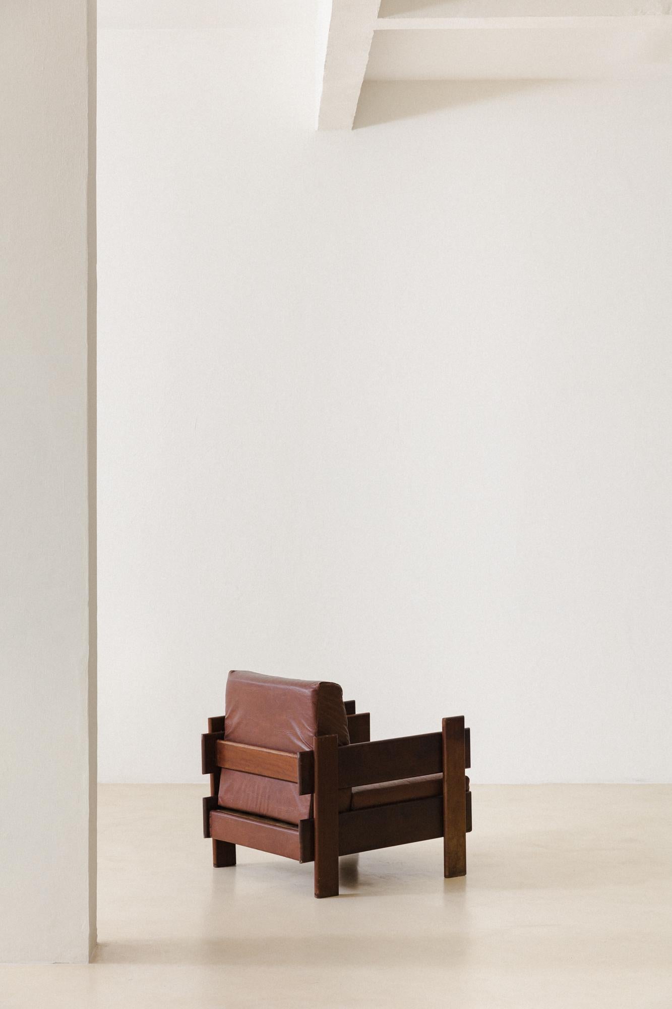 Brazilian Midcentury Design, Solid Walnut Armchairs, 1960s For Sale 4