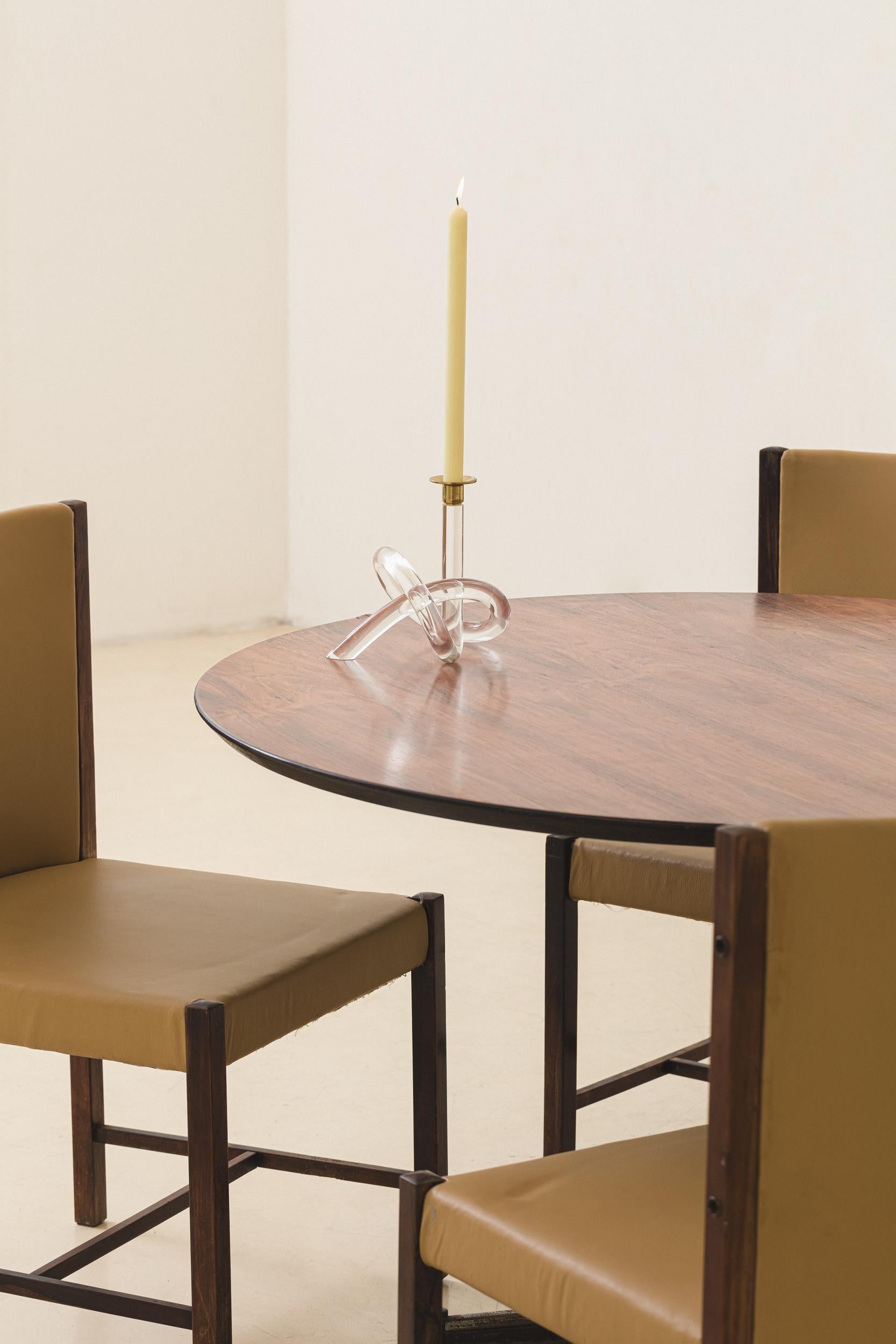 Mid-Century Modern Table de salle à manger brésilienne du milieu du siècle en bois de rose, designer inconnu, années 1960 en vente