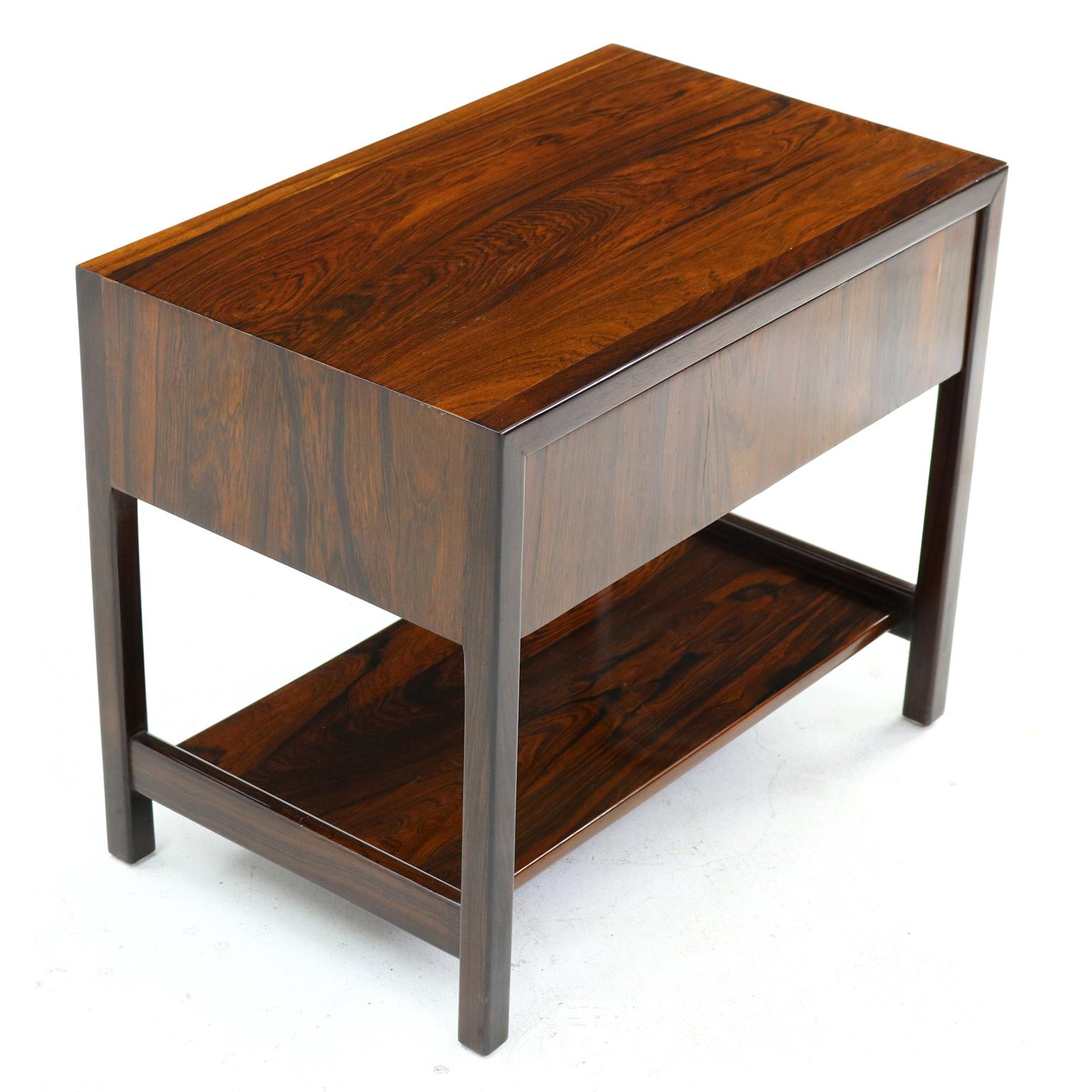 Brazilian Midcentury Nightstand in Jacaranda by Ricardo Arrastia In Good Condition In Sao Paulo, SP