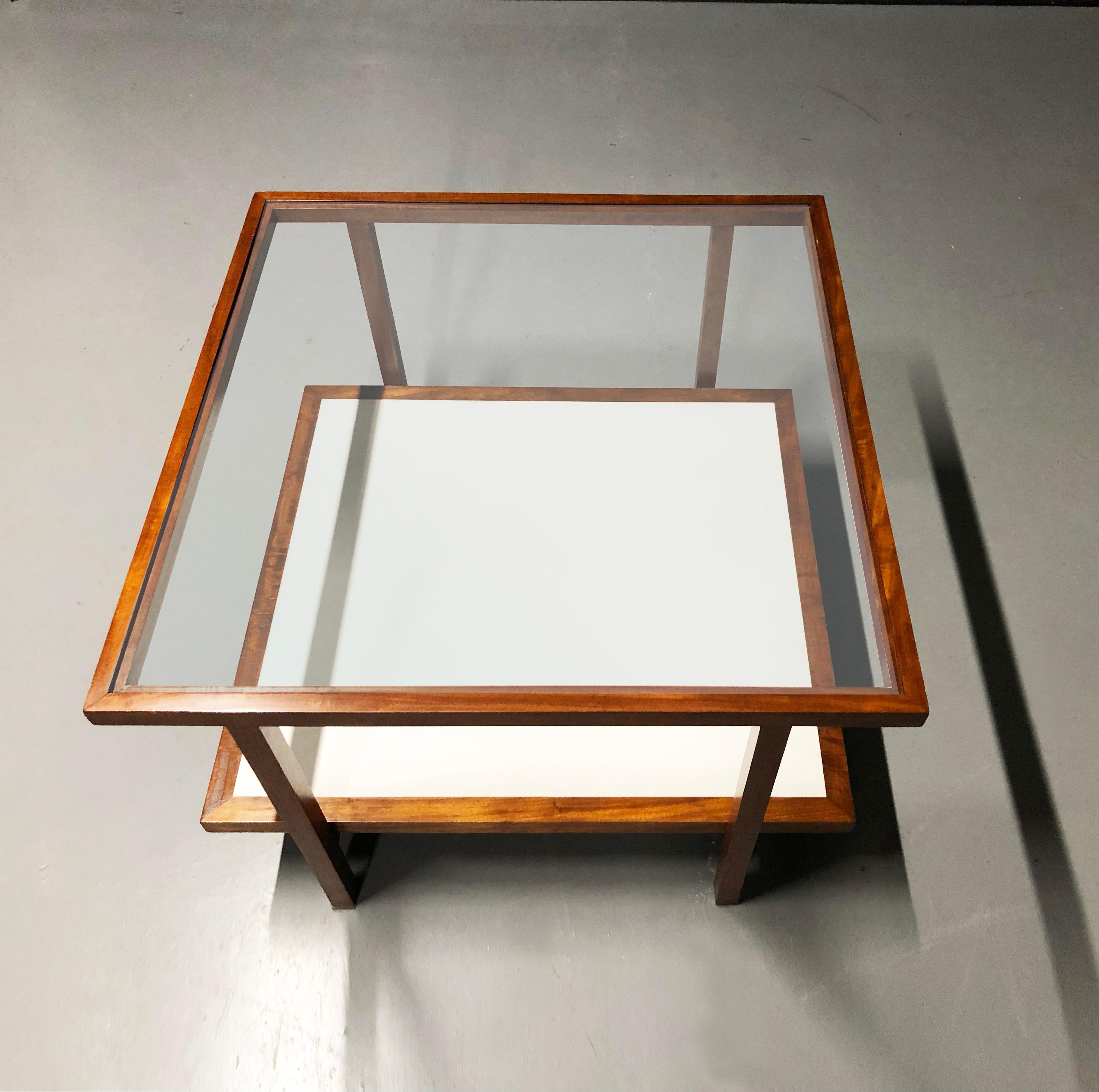 Brazilian Midcentury side table designed by Branco & Preto; Brazil 1950s Moderno de mediados de siglo en venta