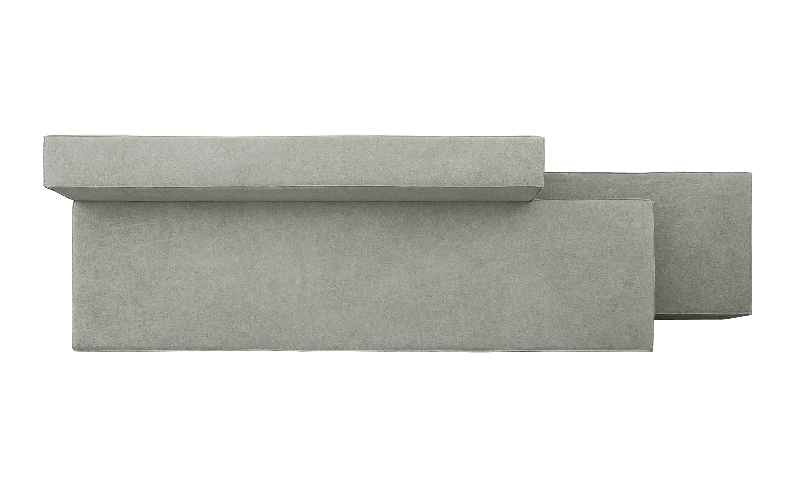 Brazilian Minimalist PK2 Sofa in Fendi Green Canvas Upholstery by Paulo Kobylka In New Condition For Sale In Londrina, Paraná