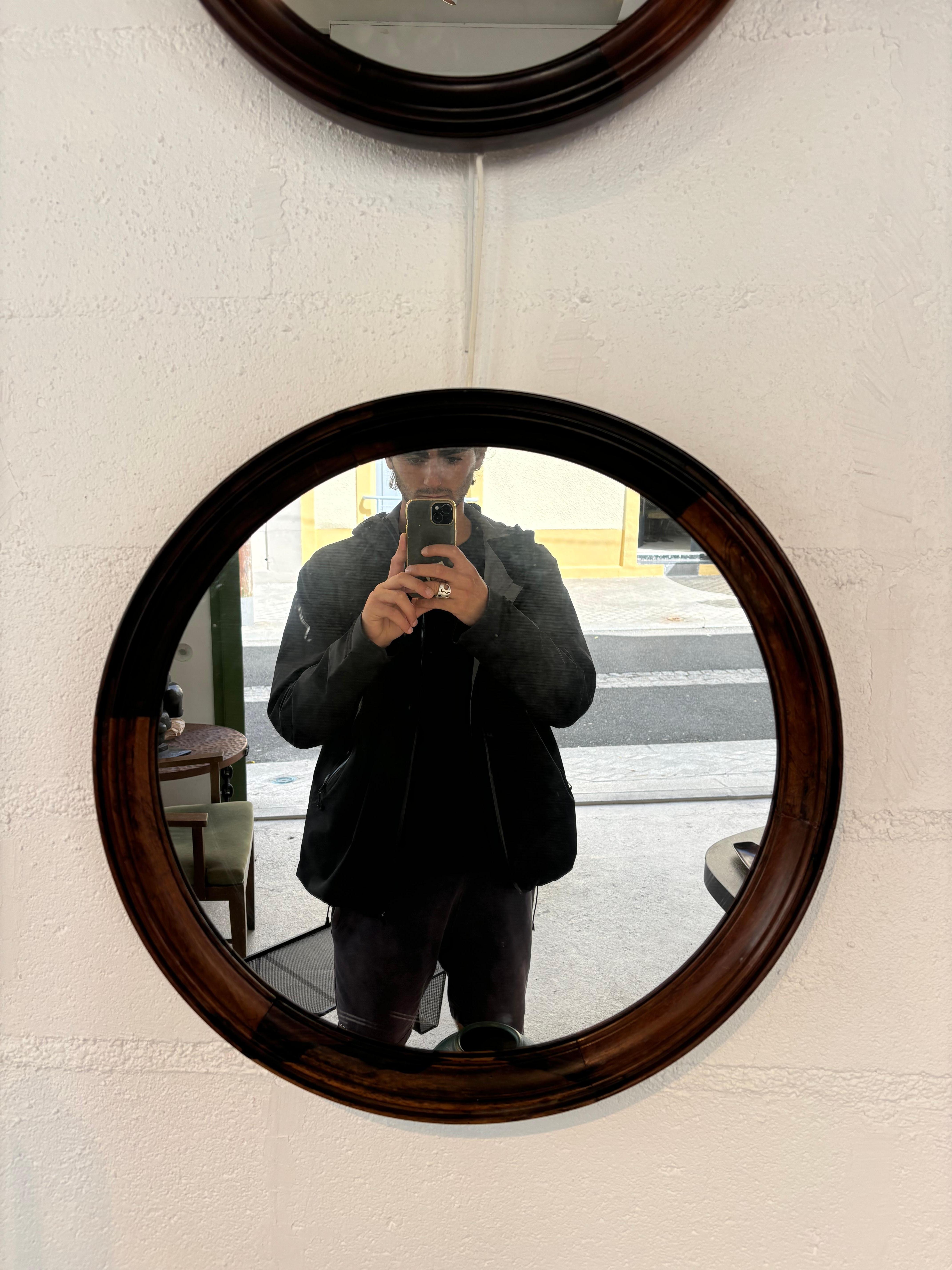 Large miroir circulaire dans le goût des créations de Sergio Rodrigues 
