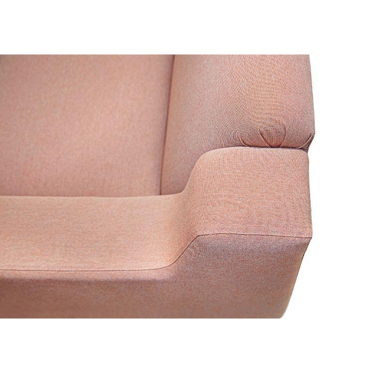 Brazilian Modern Sofa in Pink Linen & Hardwood, Sergio Rodrigues, 1960  For Sale 3