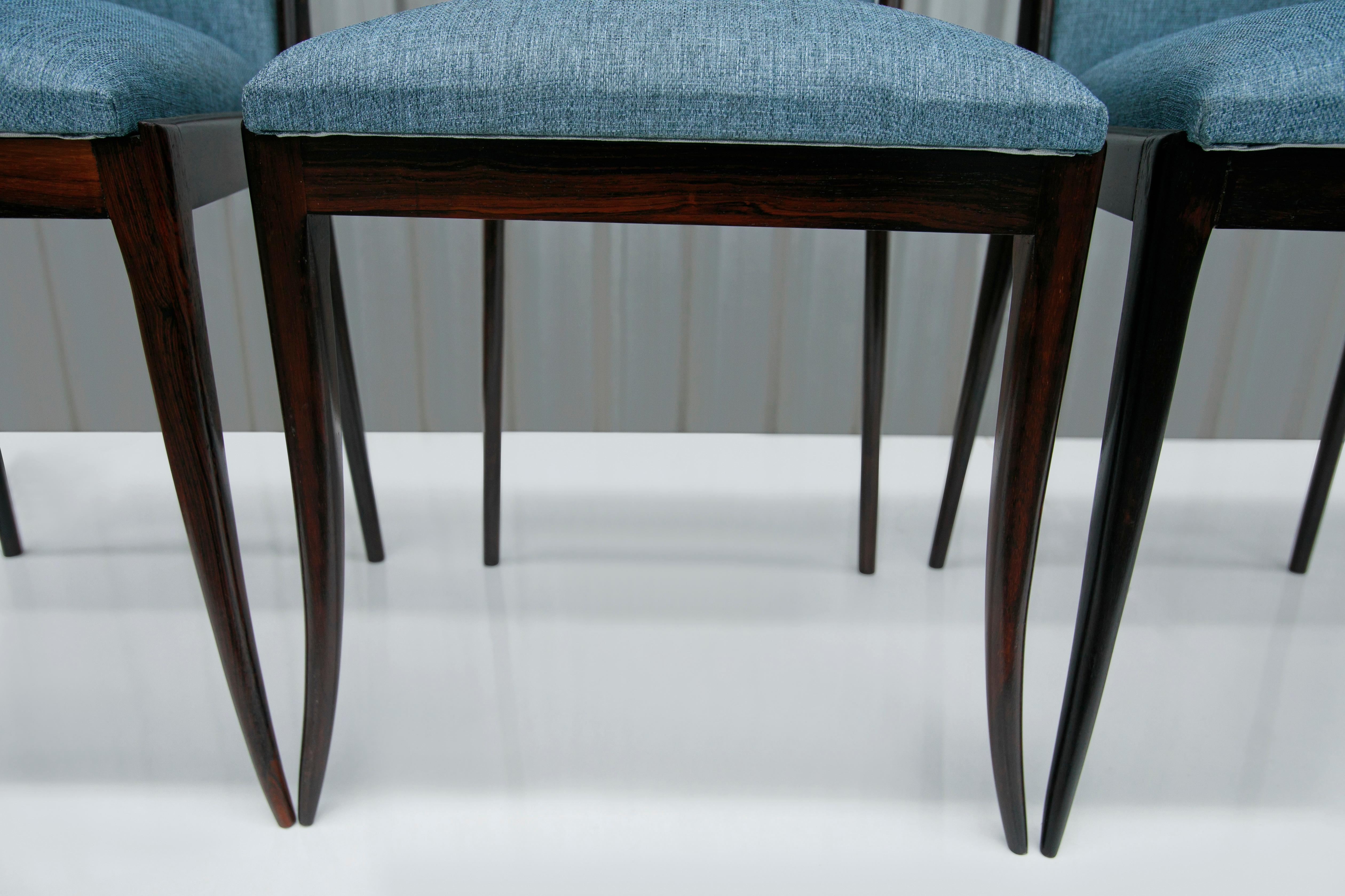 Brazilian Modern 4 Chair Set in Hardwood & Blue Fabric by G. Scapinelli, Brazi For Sale 3