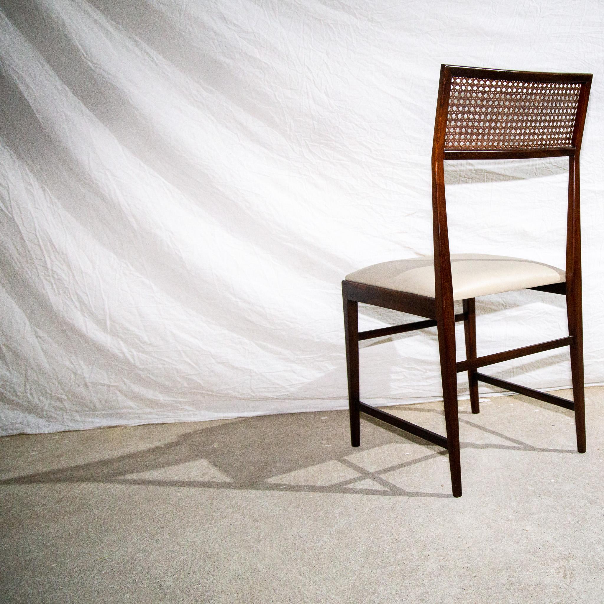 Brazilian Modern 4 Chair Set in Hardwood, Cane, Leather, Joaquim Tenreiro 1950s For Sale 9