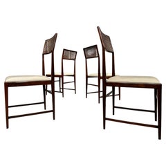 Ensemble de 4 chaises modernes brésiliennes en bois de feuillus, canne, cuir, Joaquim Tenreiro, années 1950