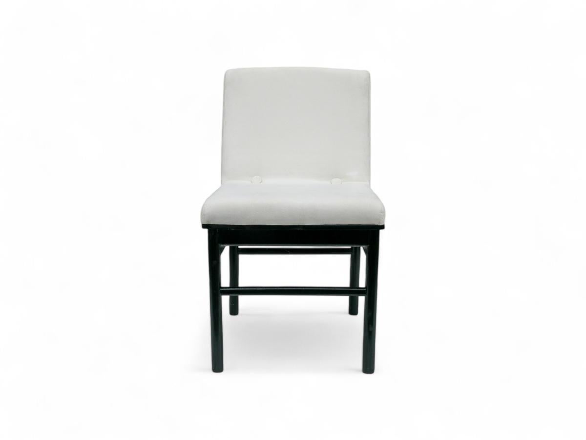 Available now, this very Brazilian Modern six chair set in off white velvet and hardwood with Ebony finish, designed by Novo Rumo is simply spectacular!

Each chair features a hardwood structure with four legs. The seat and backrest are one piece