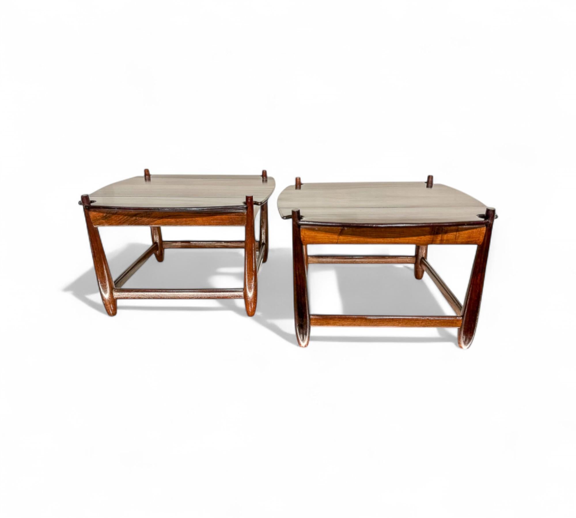 Brasilianische moderne Arimelo-Beistelltische aus Hartholz, Sergio Rodrigues, 1958 im Zustand „Gut“ im Angebot in New York, NY