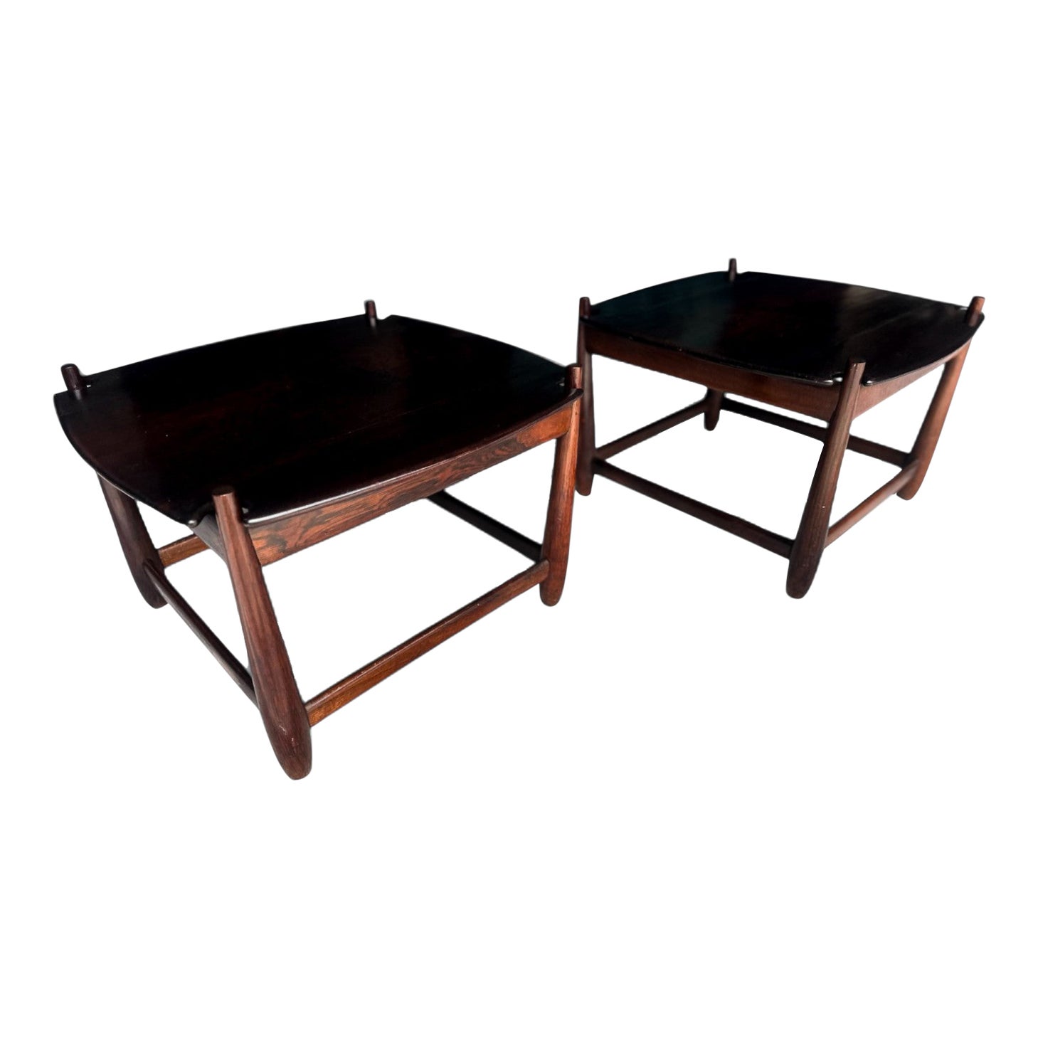 Brasilianische moderne Arimelo-Beistelltische aus Hartholz, Sergio Rodrigues, 1958 im Angebot