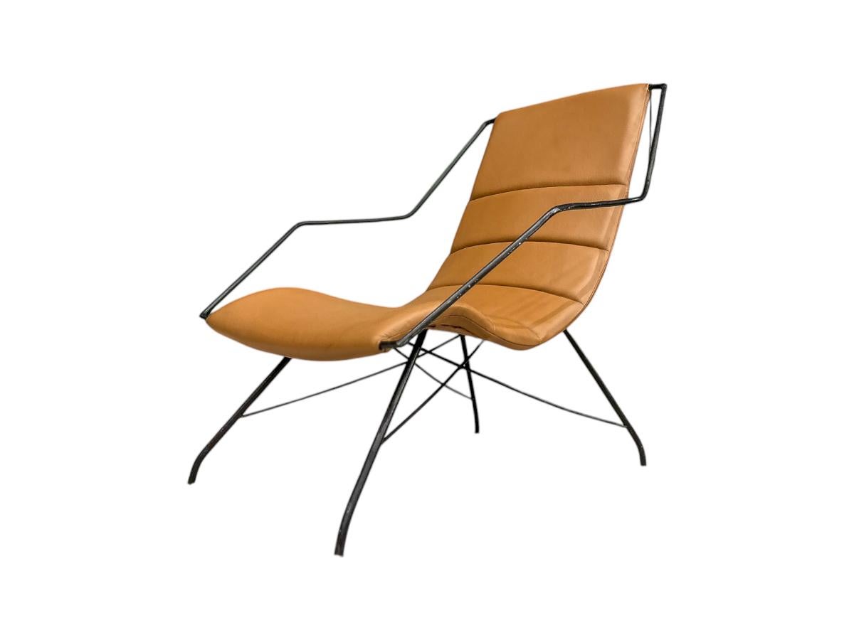 Brazilian Modern Armchair in Brown Leather & Iron, Carlo Hauner, 1950s, Brazil For Sale 3