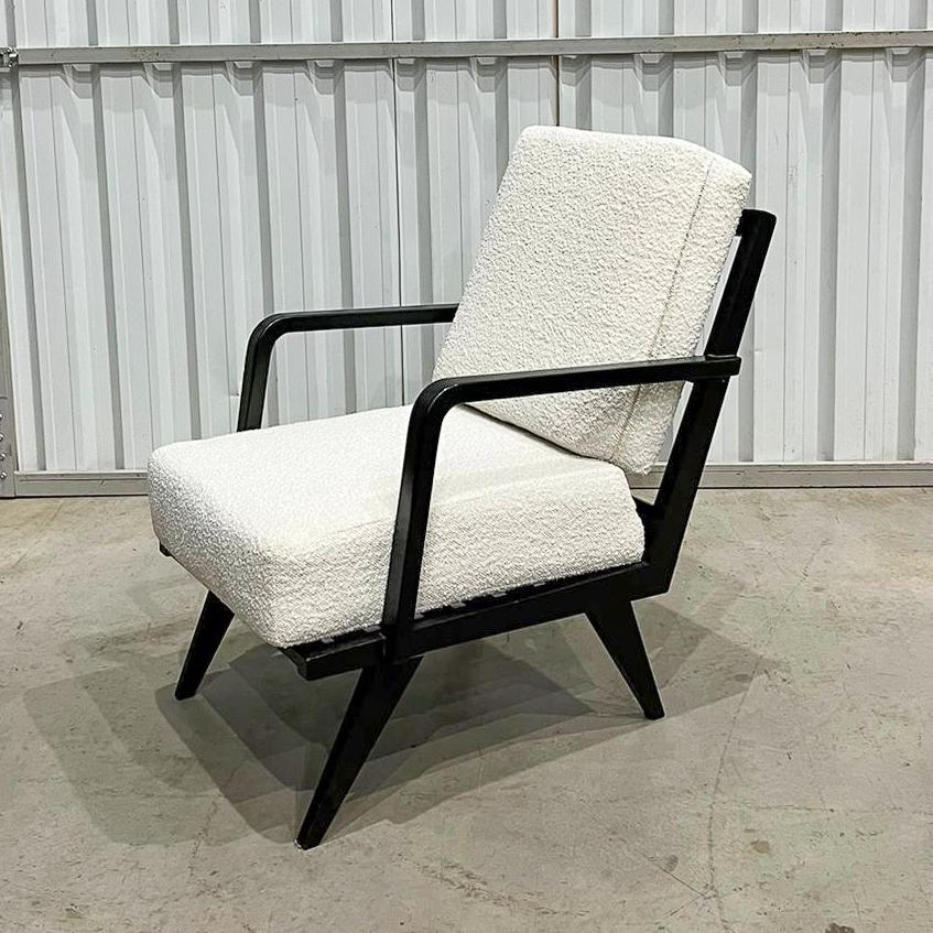 Mid-Century Modern Brazilian Modern Armchair in Hardwood and Boucle, Unknown, Brazil, 1960s For Sale