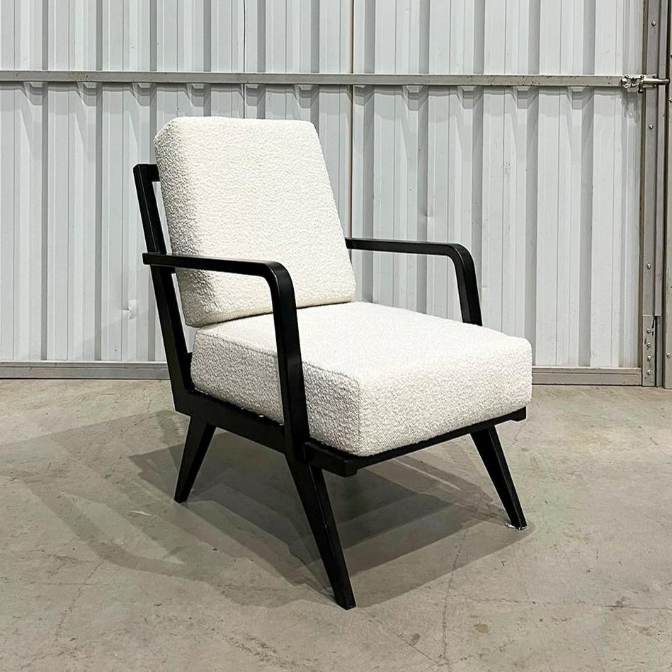 20th Century Brazilian Modern Armchair in Hardwood and Boucle, Unknown, Brazil, 1960s For Sale