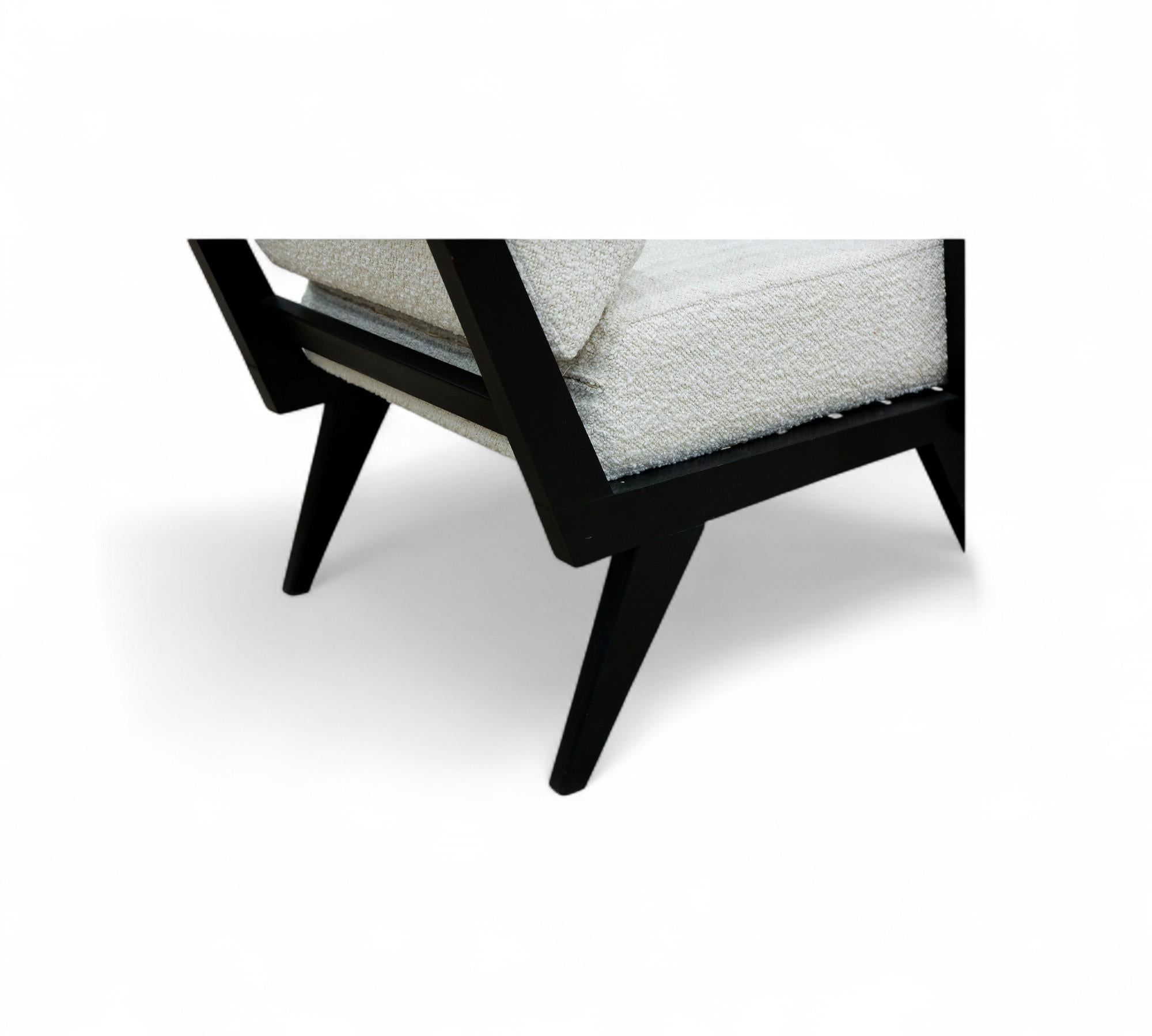 Bouclé Fauteuil moderne brésilien en bois dur et bouclette, Unknown, Brésil, années 1960 en vente