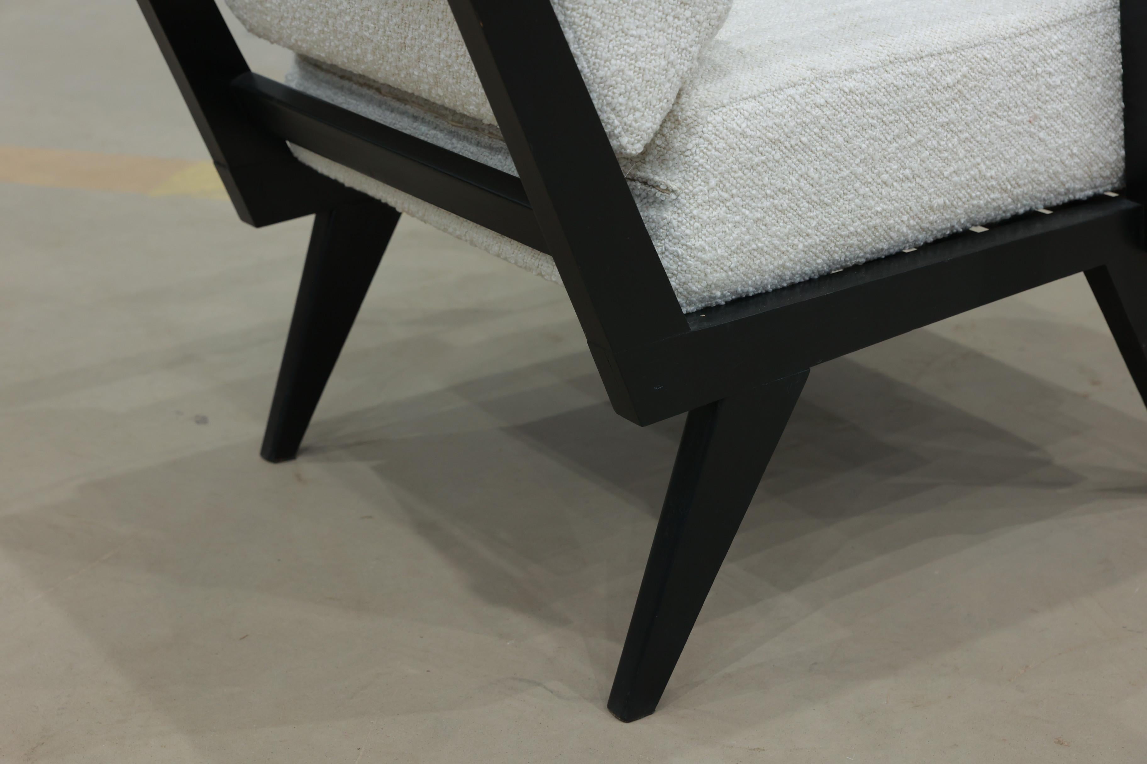 Brazilian Modern Armchair in Hardwood and Boucle, Unknown, Brazil, 1960s For Sale 2