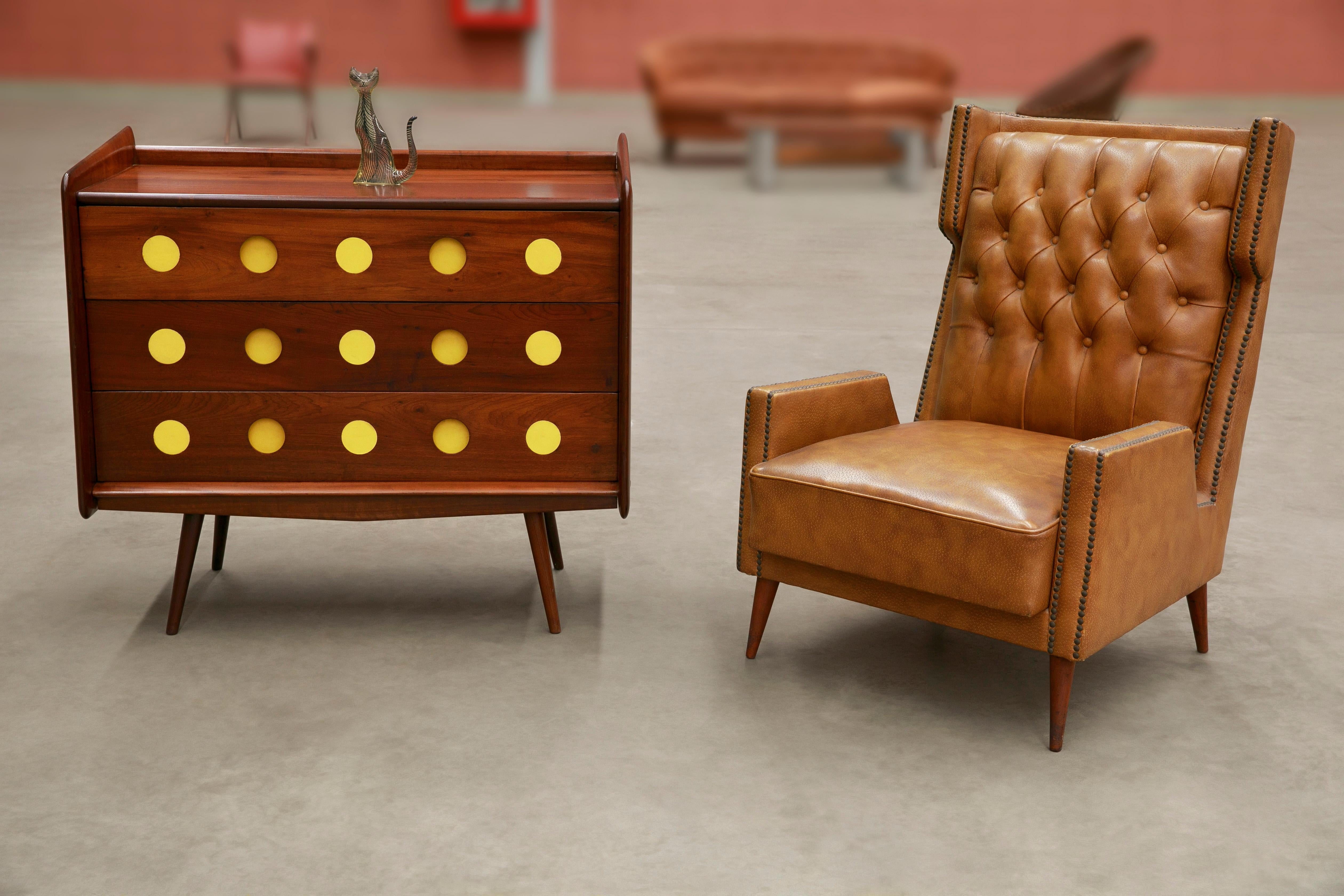 Brasilianischer moderner Sessel aus Hartholz, braunes Leder, G. Scapinelli, 1950er Jahre im Angebot 6