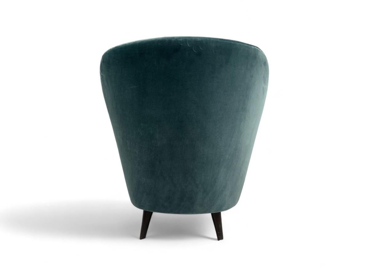 Sillón Moderno Brasileño en Madera Dura y Mohair, Joaquim Tenreiro, c. 1960 Carpintería en venta