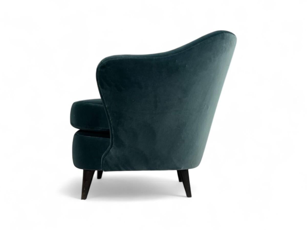 Sillón Moderno Brasileño en Madera Dura y Mohair, Joaquim Tenreiro, c. 1960 mediados del siglo XX en venta