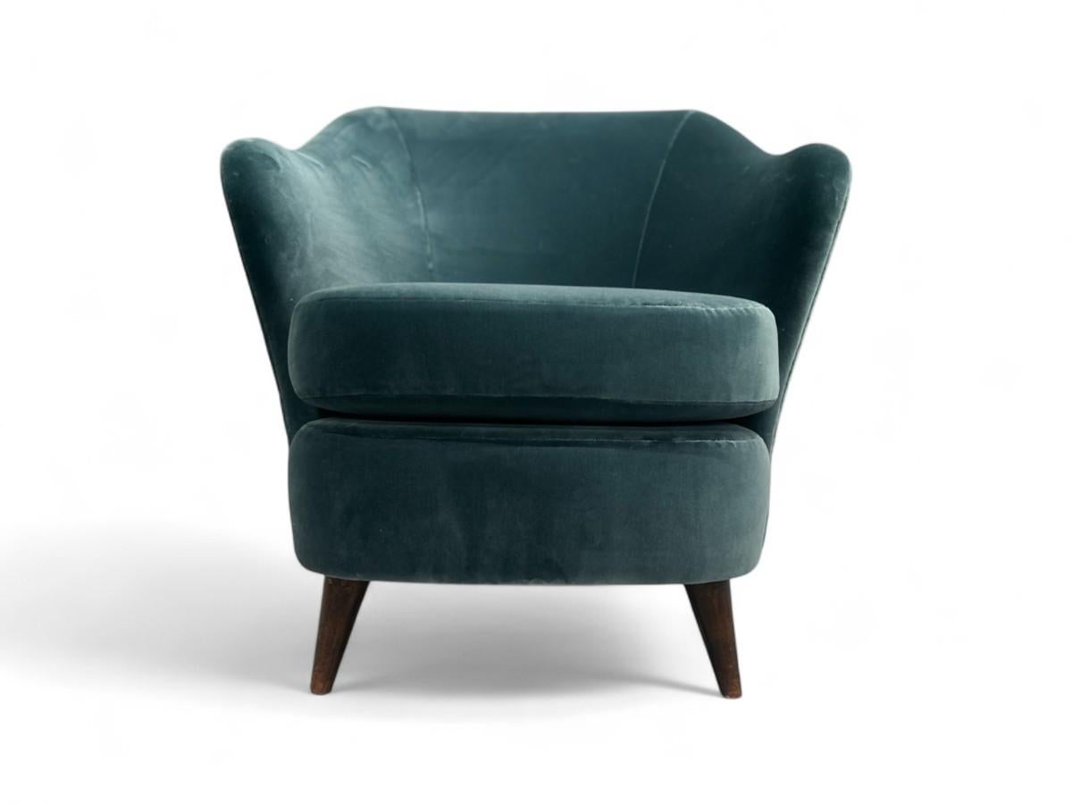 Sillón Moderno Brasileño en Madera Dura y Mohair, Joaquim Tenreiro, c. 1960 en venta 1
