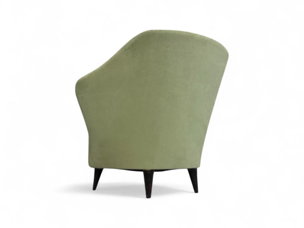Fabric Brazilian Modern Armchair in Hardwood & Ultrasuede, Att. Joaquim Tenreiro, 1960s For Sale