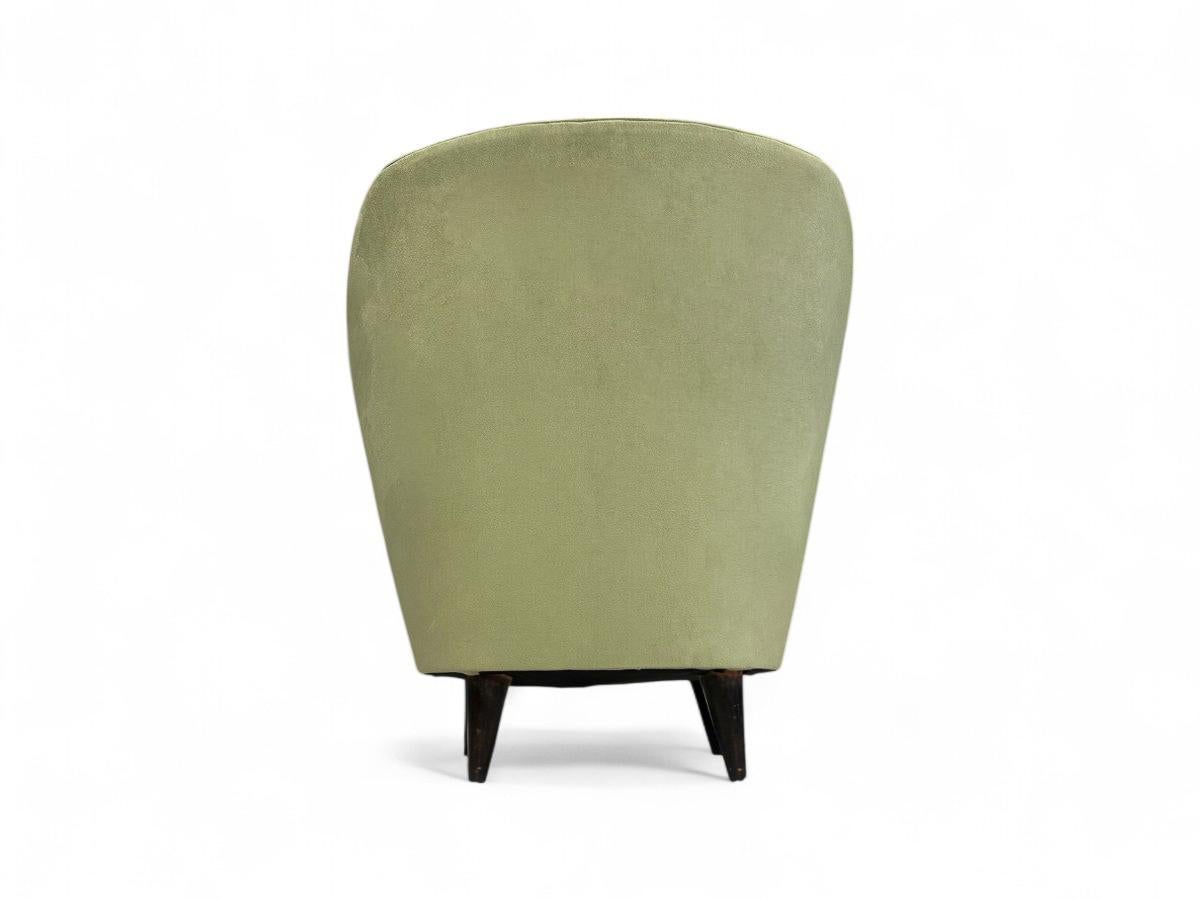 Brazilian Modern Armchair in Hardwood & Ultrasuede, Att. Joaquim Tenreiro, 1960s For Sale 1