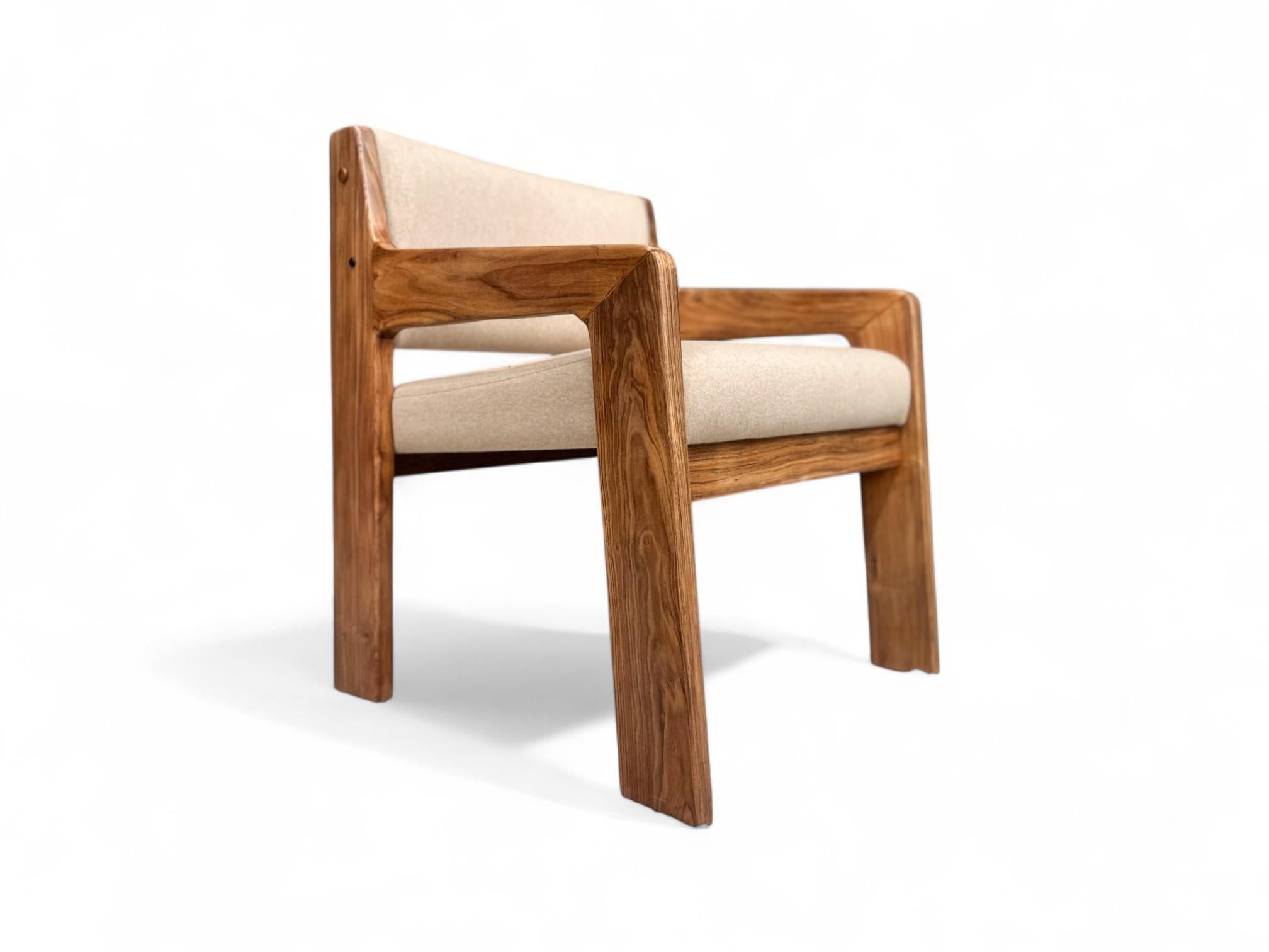 Moderner brasilianischer Sessel mit Hartholz- und Wollpolsterung, Jorge Zalszupin, 1970er Jahre (Moderne der Mitte des Jahrhunderts) im Angebot