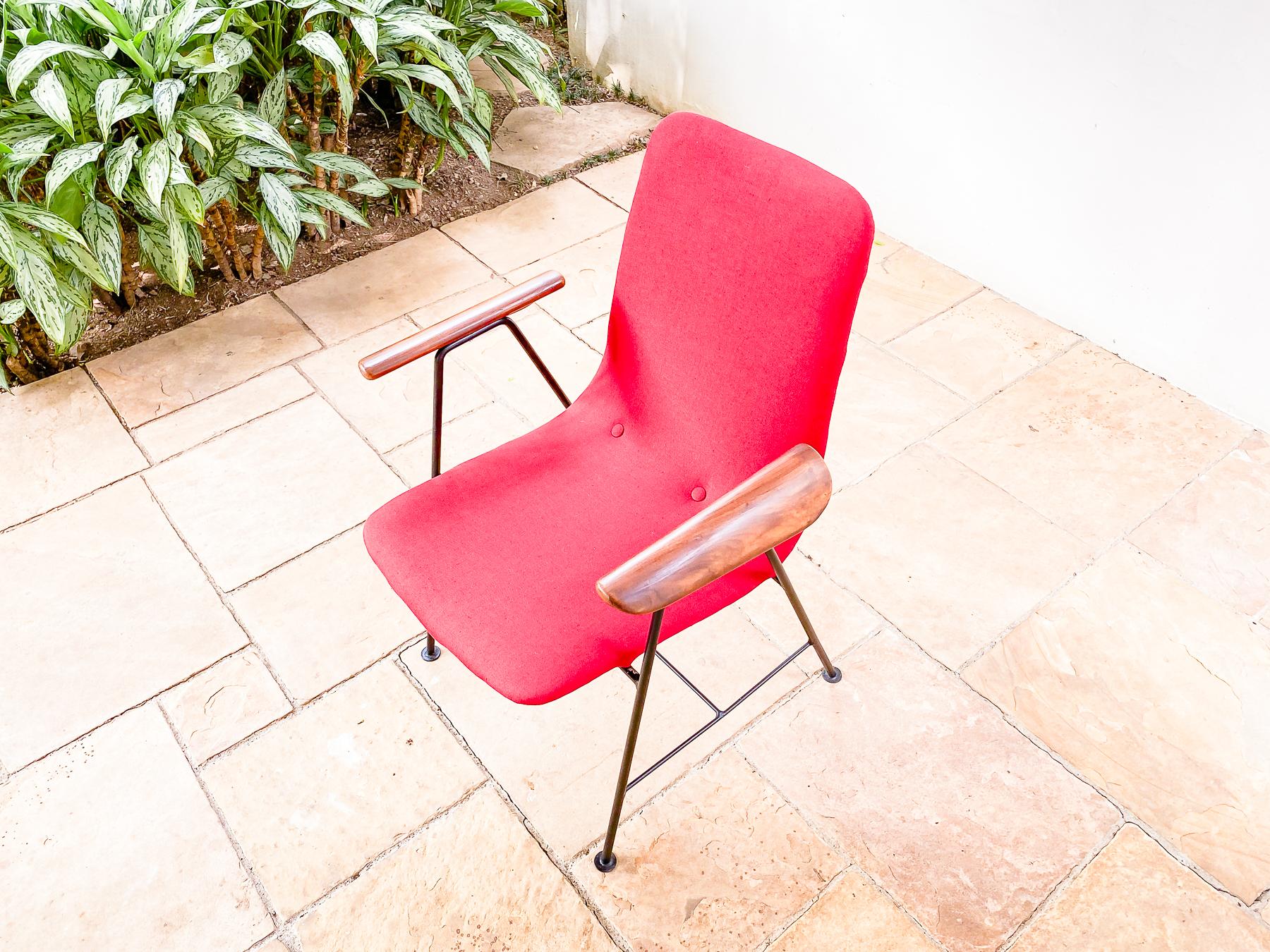 Brazilian Modern Armchair in Iron & Hardwood, Designed by Carlo Hauner For Sale 1
