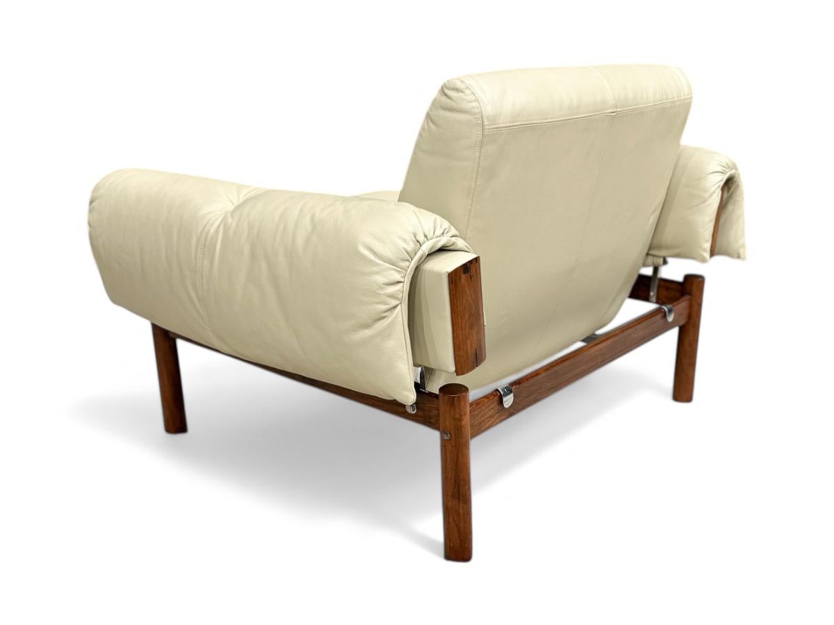 Woodwork Brazilian Modern Armchair MP-13 in Hardwood & Leather, Percival Lafer, 1967 For Sale