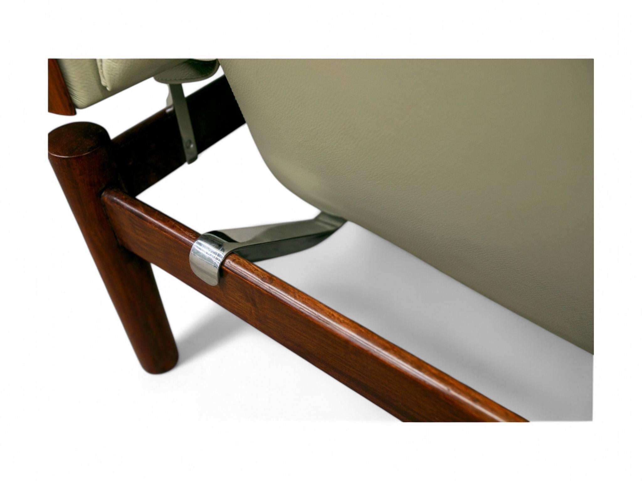 20th Century Brazilian Modern Armchair MP-13 in Hardwood & Leather, Percival Lafer, 1967 For Sale