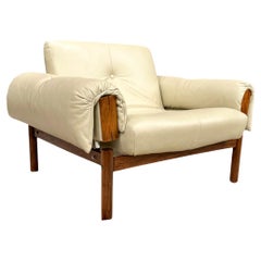 Sillón moderno brasileño MP-13 de madera dura y cuero, Percival Lafer, 1967