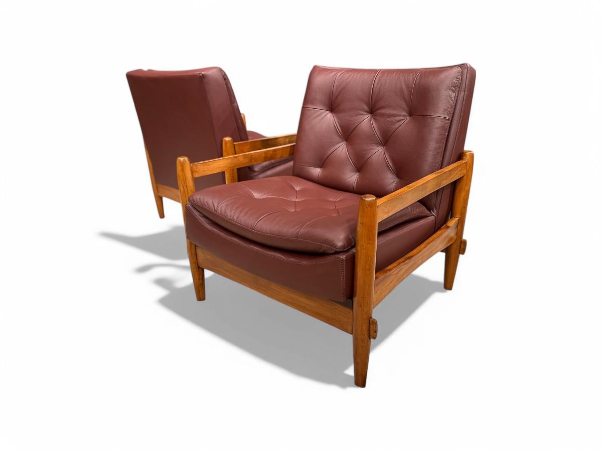 Brazilian Modern Armchair Pair in Purple Leather & Hardwood, Cimo, Brazil, 1960 2
